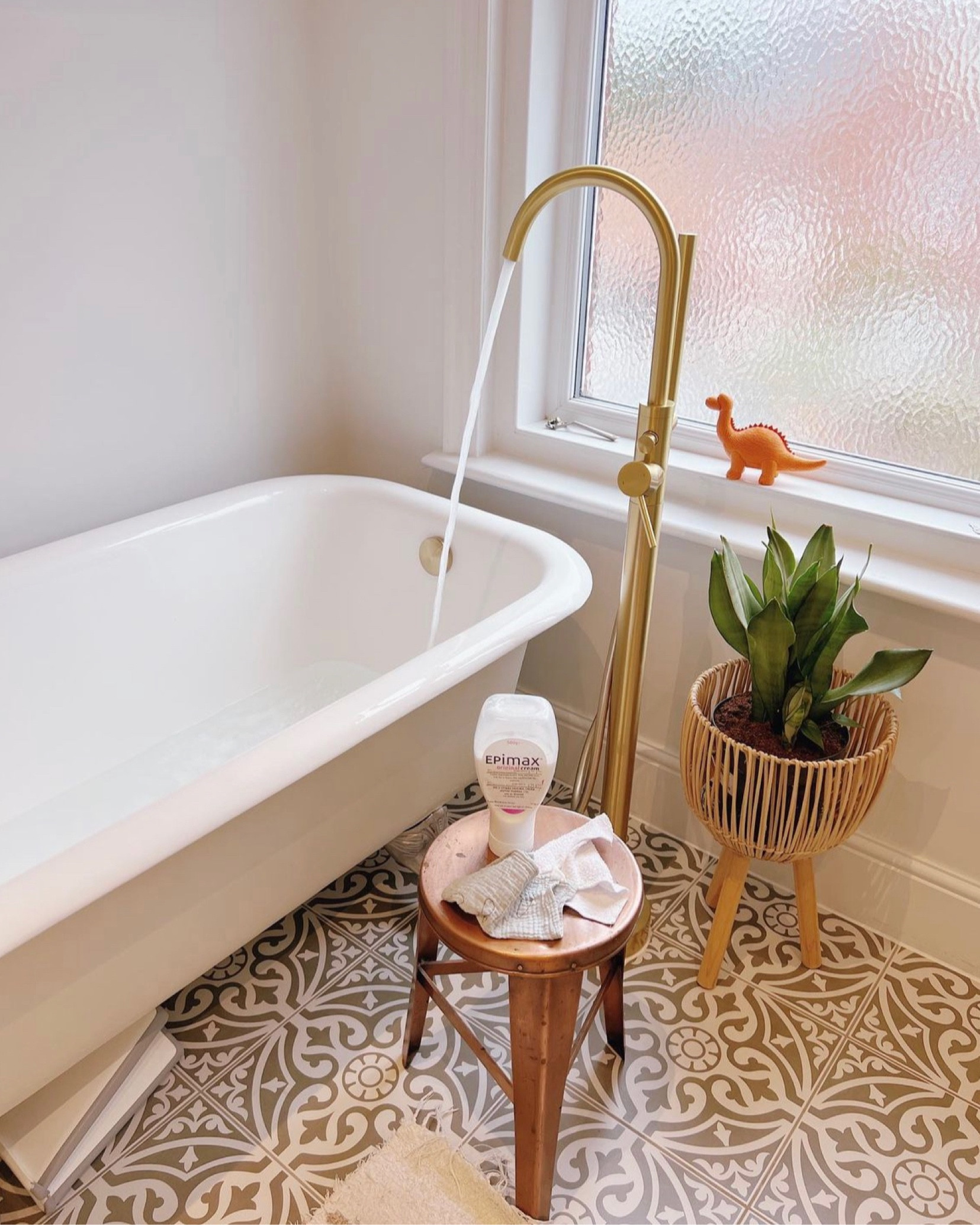 Relaxing bathroom views - one of my favorite rooms of our renovation! 🌿

#LTKhome