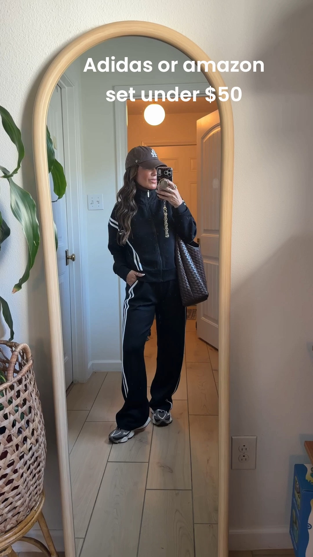 Thee comfy track set that I live in all fall and winter link!!!! Looks so expensive but under $50!!
Wearing size medium!!

#LTKootd #LTKmomlife #LTKSeasonal

#LTKOver40 #LTKPetite