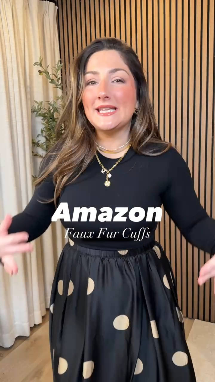 Add these fur cuffs to any outfit for the perfect holiday look! 

Long sleeve size small 
Linked similar skirts
Jeans size 28
Heels run tts

petite fashion, winter style 

 

#LTKHoliday #LTKWatchNow #LTKSeasonal