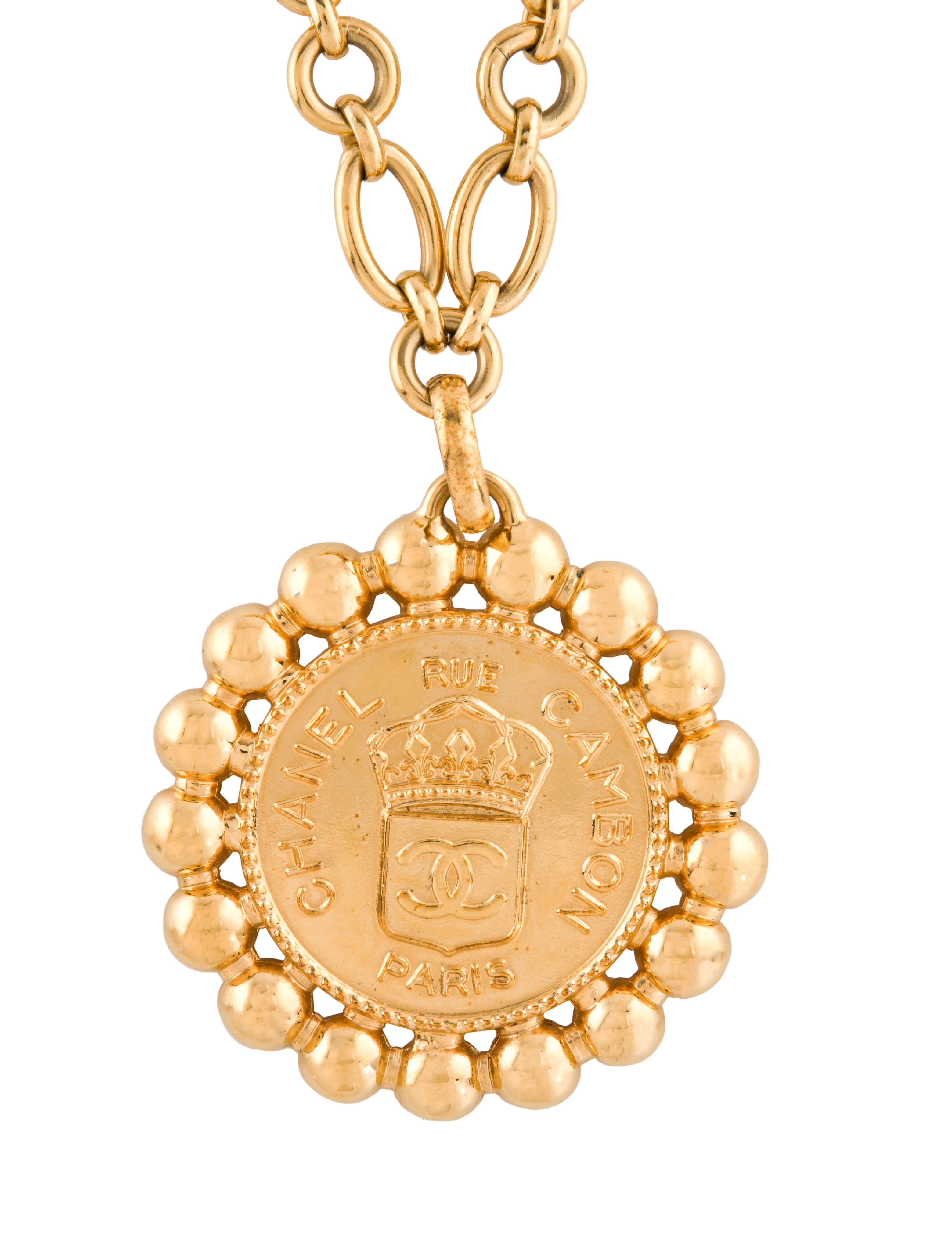 Vintage XL CC Medallion Pendant Necklace | The RealReal