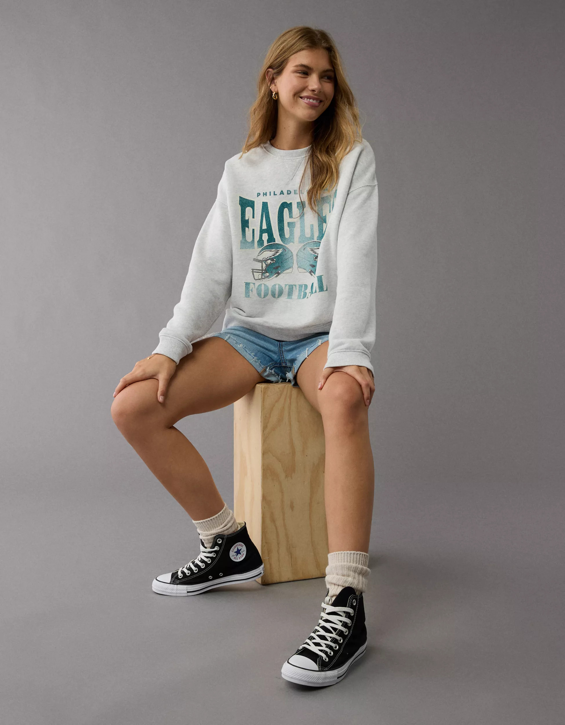 AE NFL Philadelphia Eagles Crew Neck Sweatshirt | American Eagle Outfitters (US & CA)