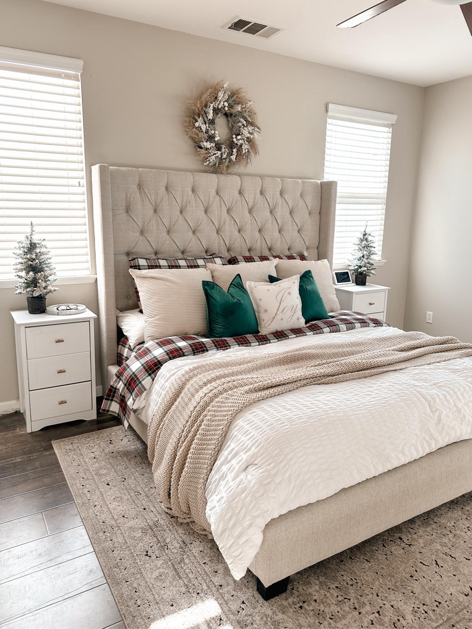 master bedroom holiday decor and bedding 
#holidaybedding #holidaybedroom #holidaysheets #holidaydecor #bedroomdecor 

#LTKHoliday #LTKSeasonal #LTKHome