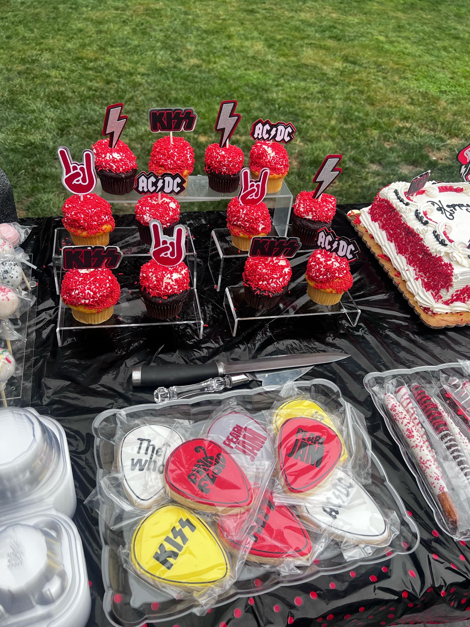 Rocks ONE! Rock and Roll 1st Birthday 🤘🏼🎸

#LTKFamily #LTKKids #LTKBaby