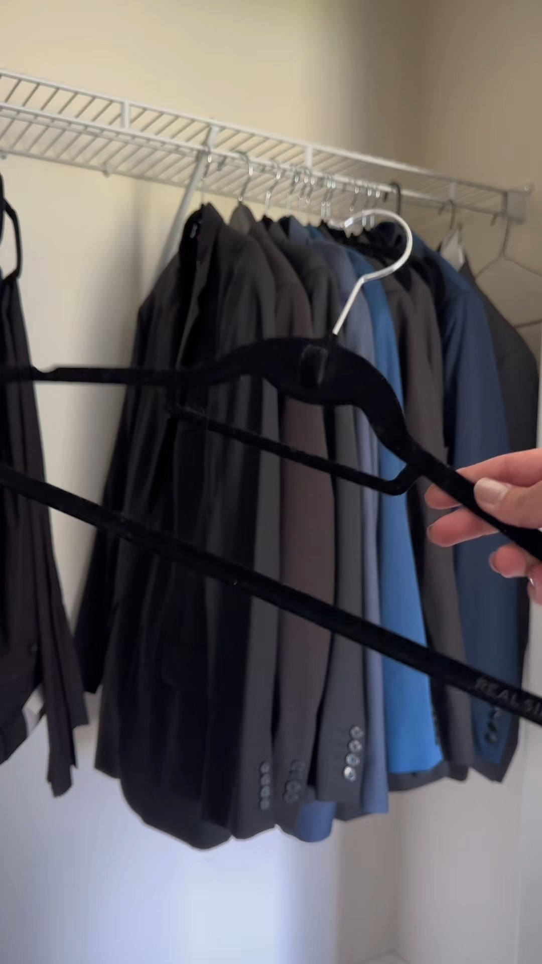 Tagging the cascading hangers we used here, as well as hooks from TCS that can be attached to any regular hanger to create the same effect. 🙌🏼🏋🏼‍♀

#LTKFindsUnder50 #LTKFamily #LTKNYFW