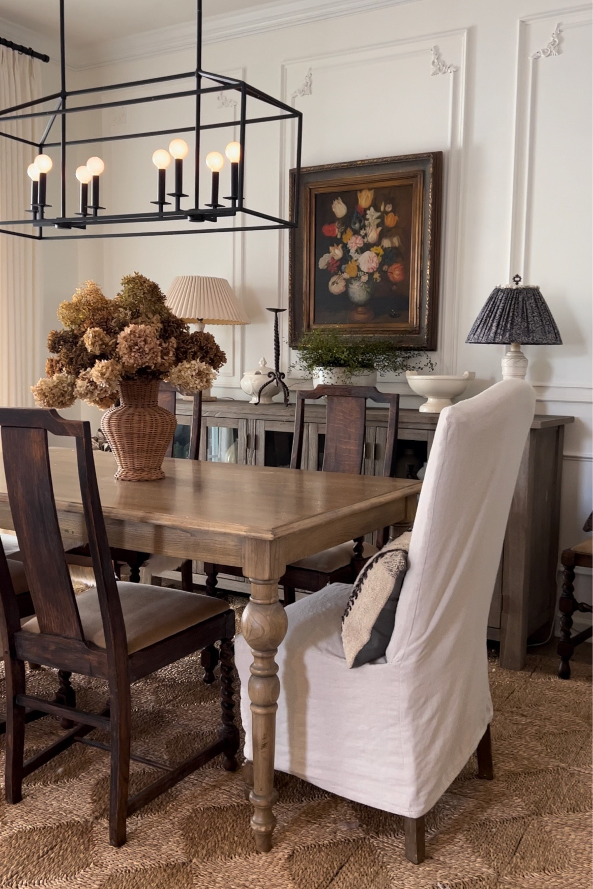 Curtain info

Liz,  Ivory White
pinch pleats 
W50” L 102”
Nonlinear attached


My jute rug is 240cm x300cm

#LTKhome