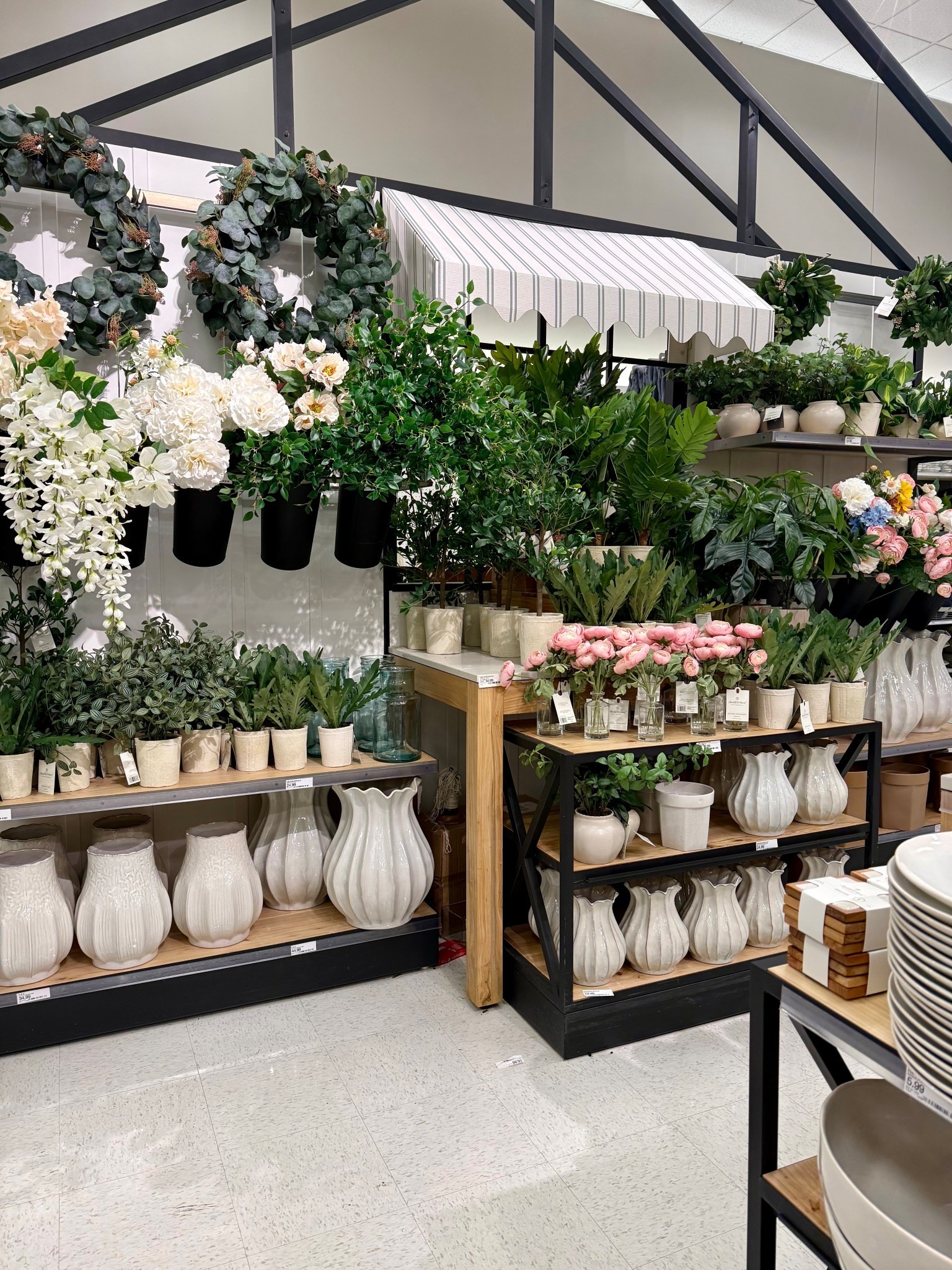 Obsessed with all of this spring gorgeousness at Target! Especially the wavy vase. Even prettier in person  