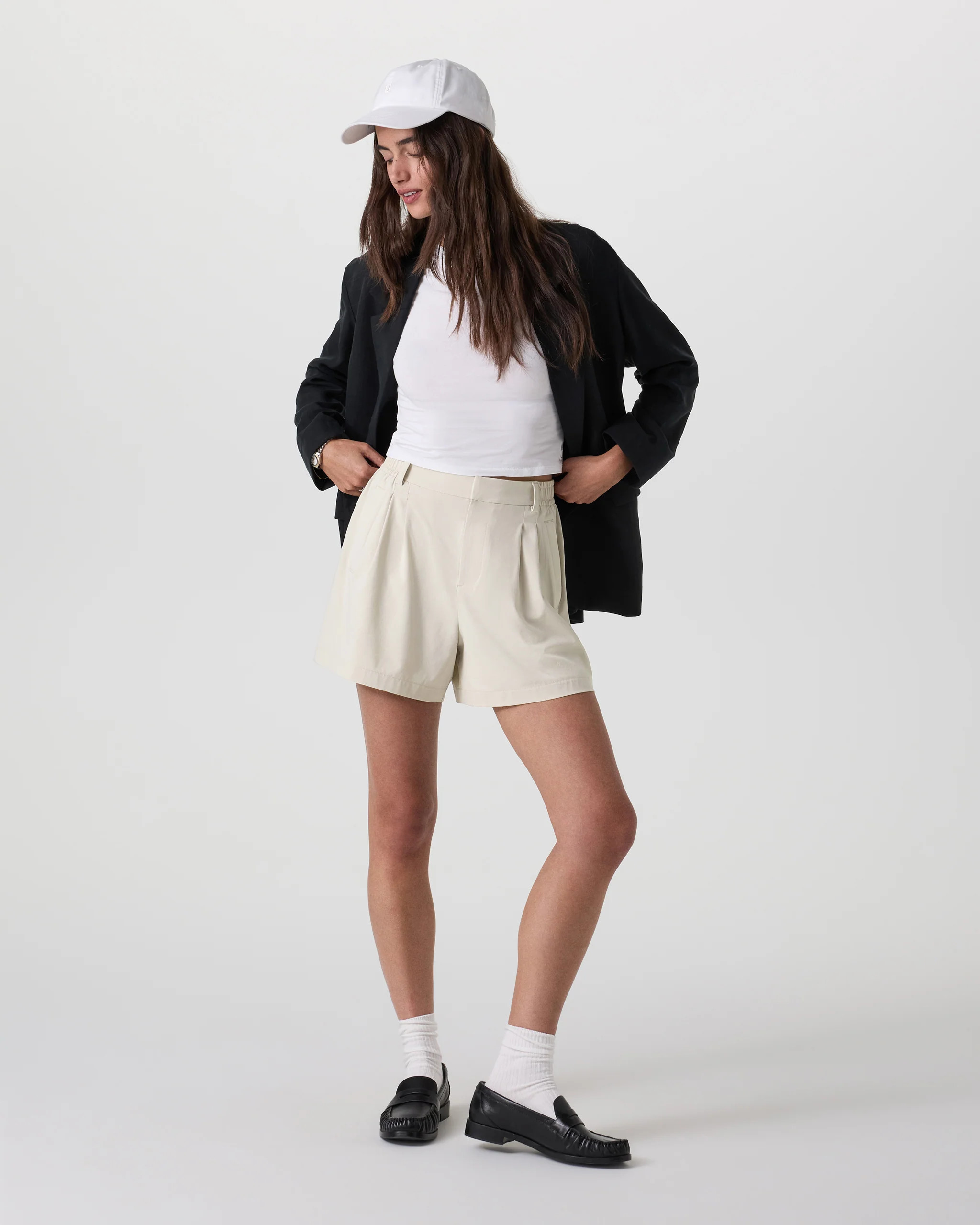 Villa Trouser Shorts | Women's Mushroom Pleated Shorts | Vuori | Vuori Clothing (US & Canada)