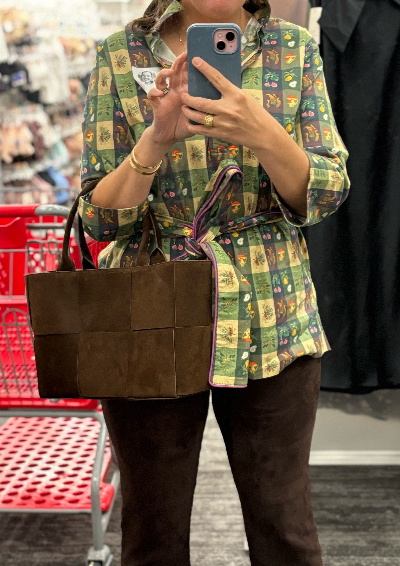 I felt together today in a super flattering top (and fun pattern for fall!) from Holly Shae, suede pants from Charlotte Brody, and bag from J. McLaughlin! 