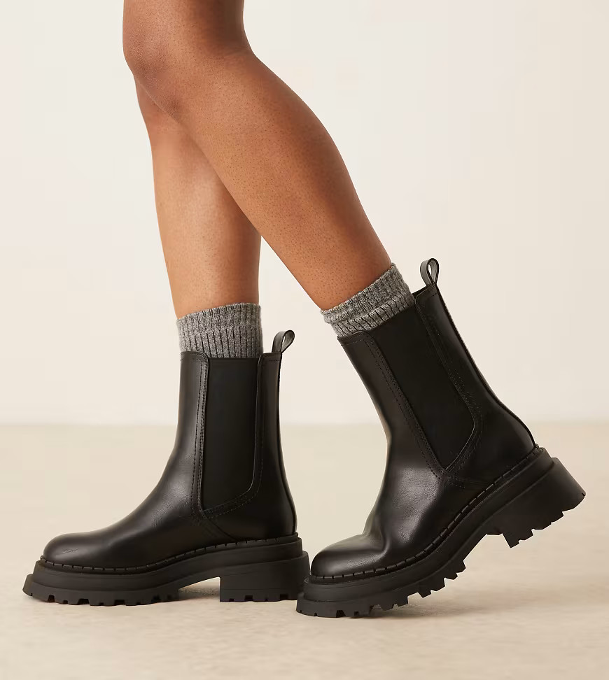 ASOS DESIGN Wide Fit Austin chunky chelsea boots in black | ASOS (Global)