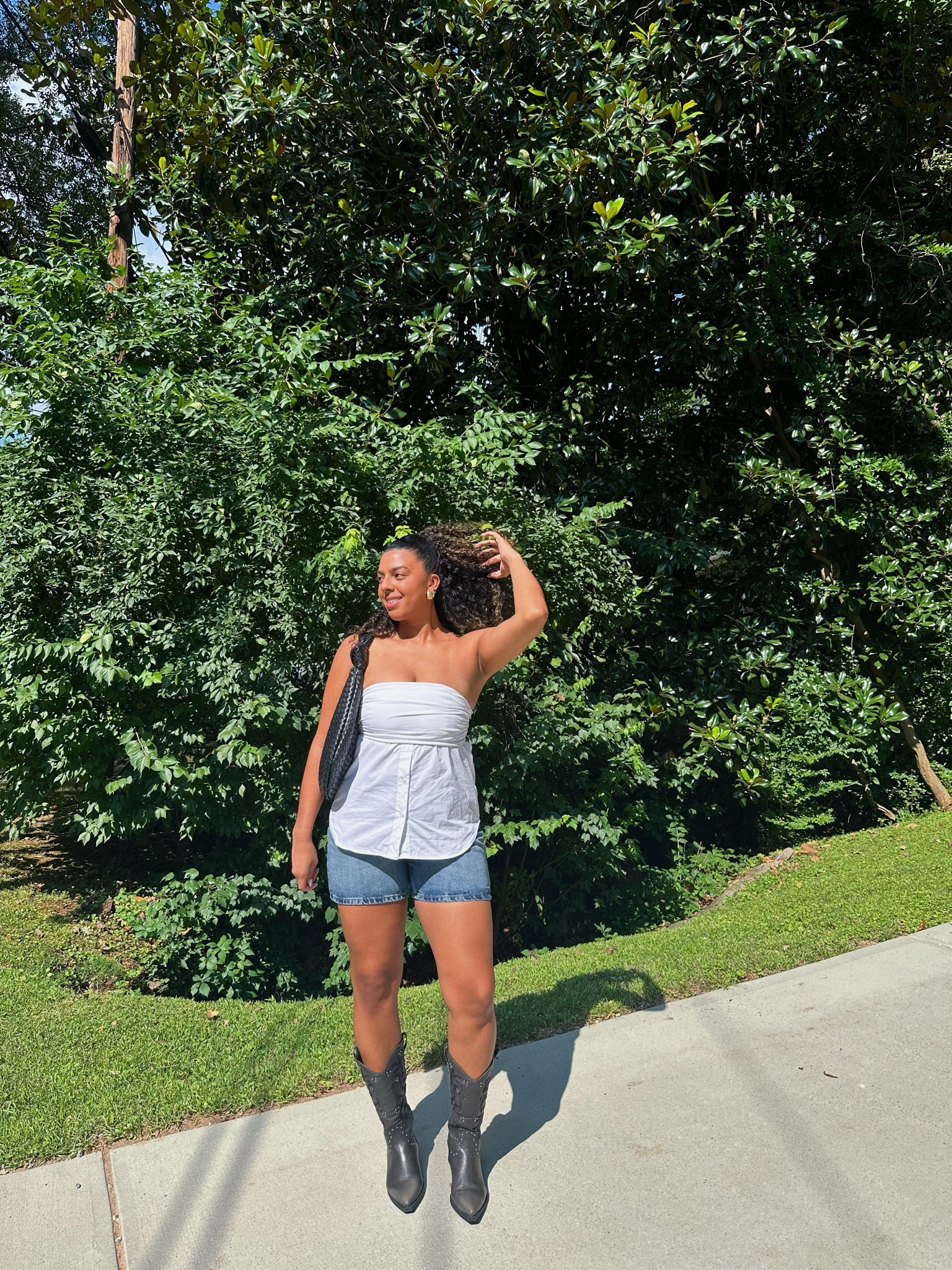 see how i dress for summer… very demure very mindful 

cowboy boots ✔️
denim shorts ✔️
button down tube top ✔️
Anthropologie purse ✔️

#LTKStyleTip #LTKBacktoSchool #LTKNYFW
