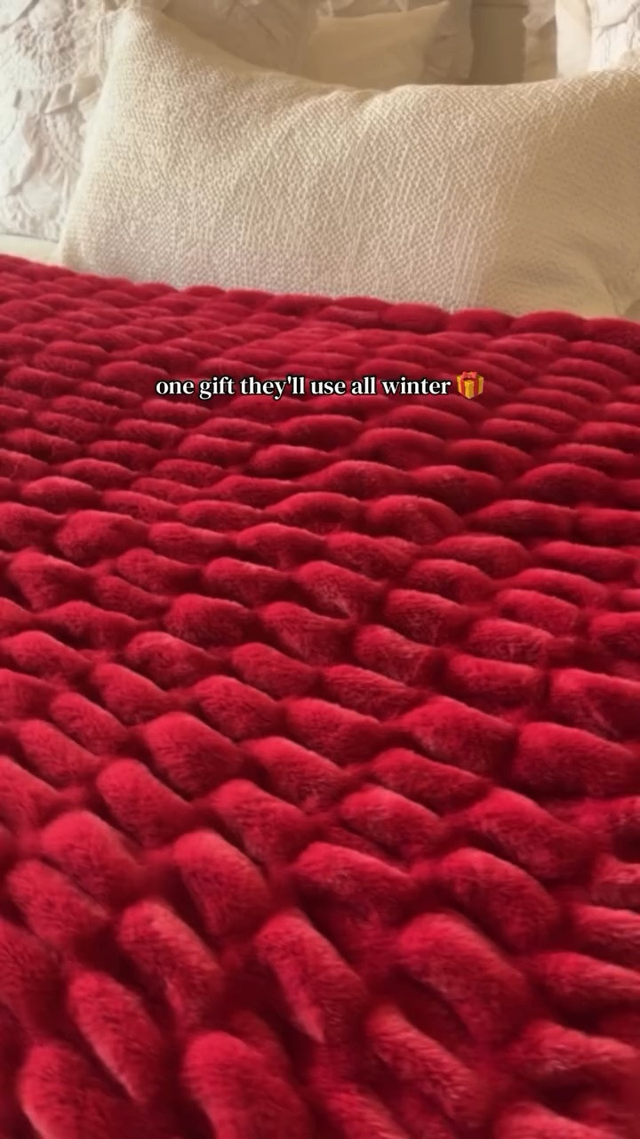 Comfrt The Dreamer Blanket in Red Velvet is a holiday gift they’ll use all winter. 🎁

#LTKHome #LTKOver40 #LTKSeasonal