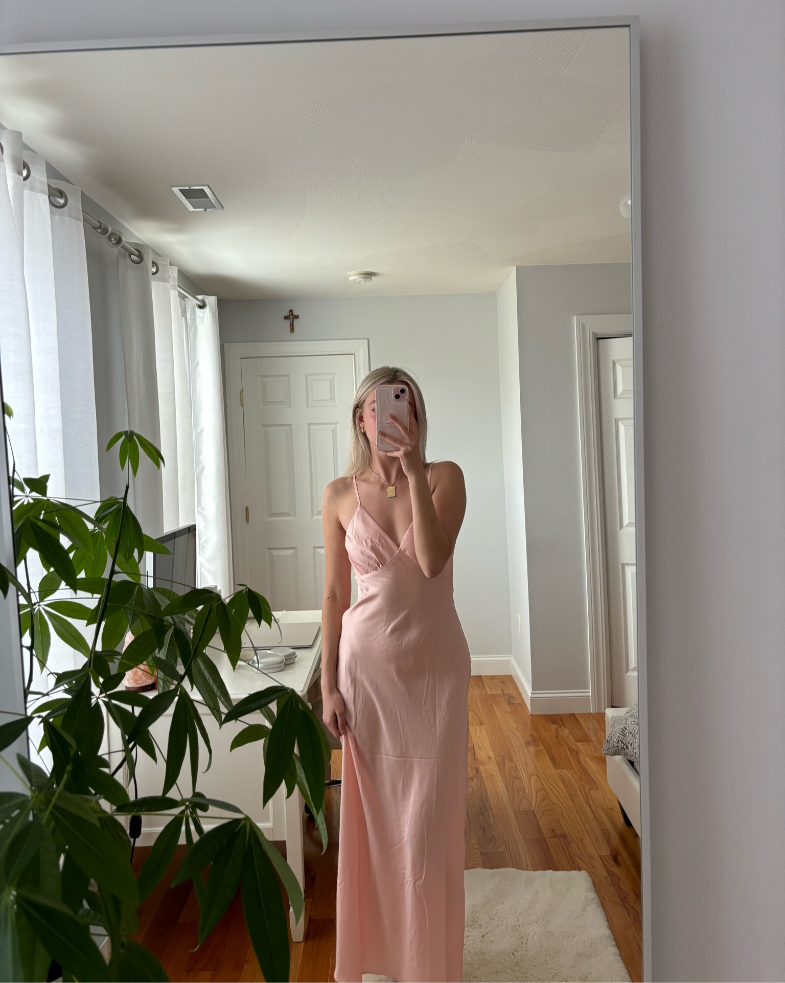 code: NELAXBB at beginning boutique

spring dress, pink maxi dress, wedding guest dress, pink wedding guest dress, bridesmaid dress

#LTKSpringSale #LTKfindsunder100 #LTKwedding