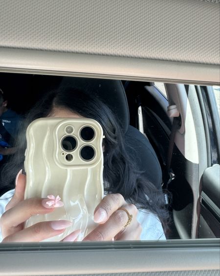 Cute phone case +  bow nails 🎀💅🏽

#LTKStyleTip #LTKBeauty #LTKFindsUnder50