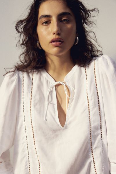 Ramie-blend blouse - White - Ladies | H&M GB | H&M (UK, MY, IN, SG, PH, TW, HK)