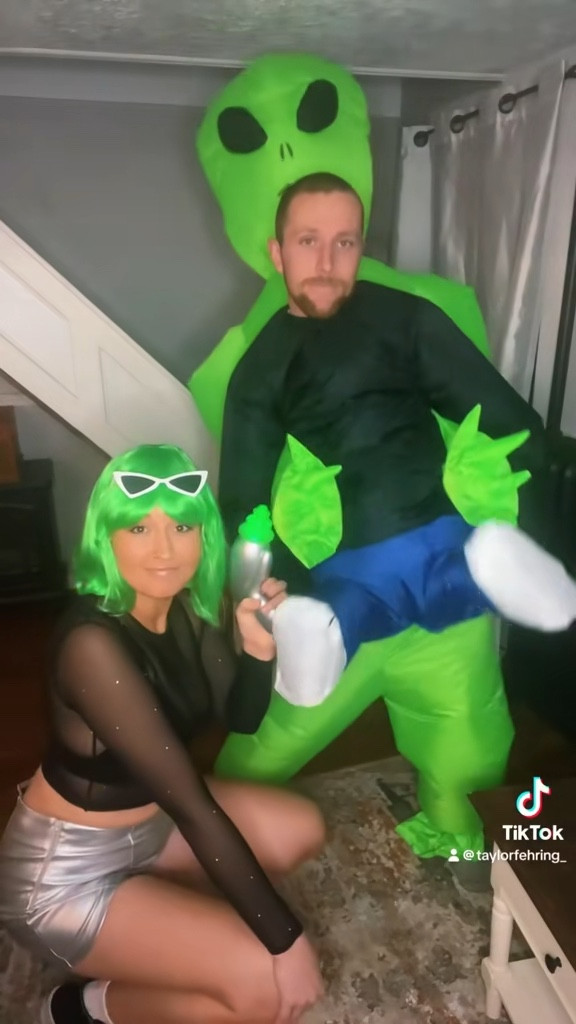 This was a fun costume to be pregnant in! I needed stretchy pants and something to compliment my 1st incompletion lol 

#LTKootd #LTKBump #LTKHoliday