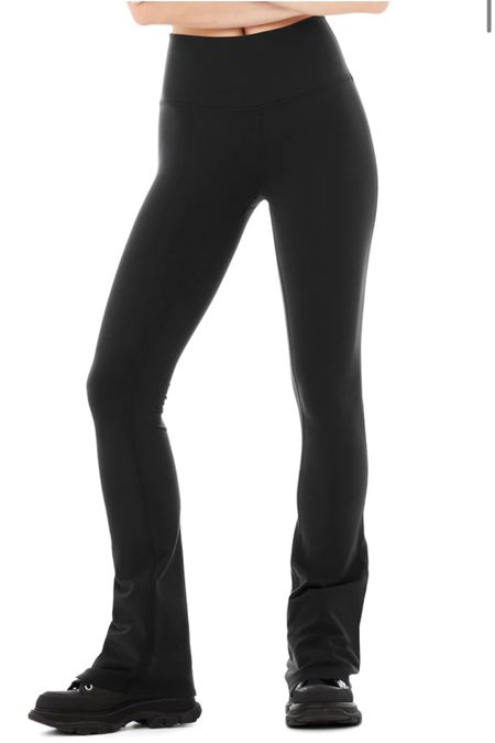 Trendy airbrush high waist 7/8 bootcut legging from #aloyoga #alosales #alosale 

#LTKsalealert #LTKfit #LTKSeasonal