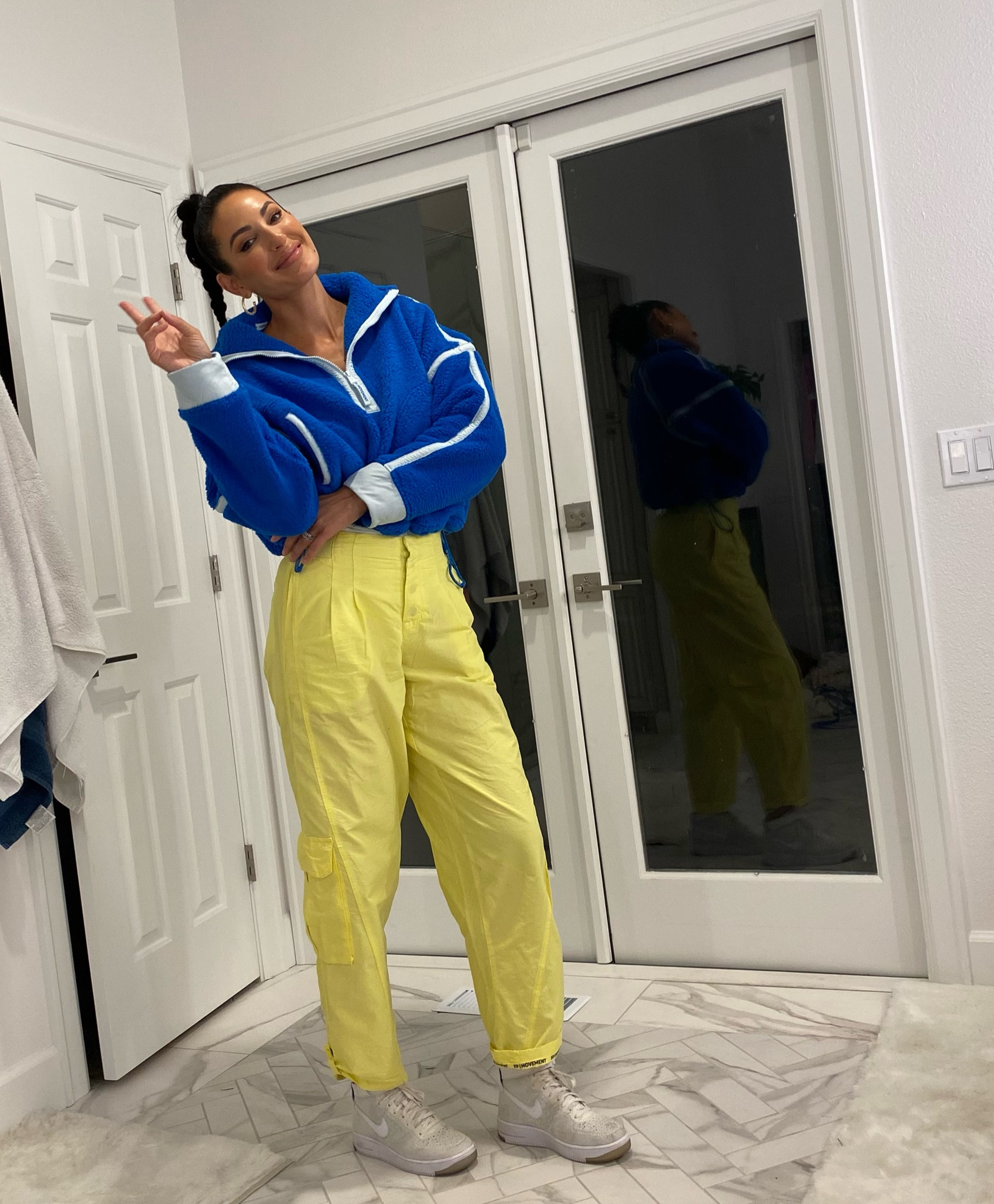 I am obsessed with this fleece and lightweight pant. This is Perfect for a sporting event, or running errands or an elevated weekend look! 💛💙💛💙 I wore this to our sons HS football game! (For reference, I
I have on a small in the fleece and XS in pants)

#LTKSeasonal #LTKfitness