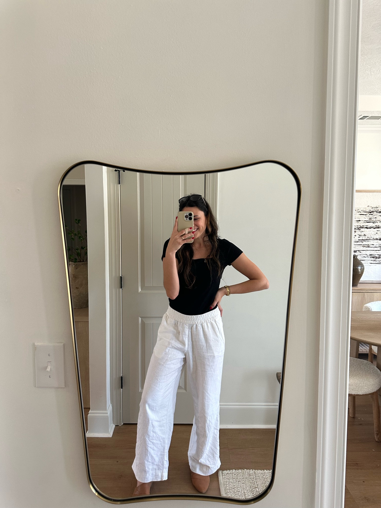 Linen pants & square top shirt!


Linen pants- pants- white pants- pants- fashion- women’s fashion-‘outfits- spring outfits 

#LTKSpringSale #LTKstyletip #LTKbeauty