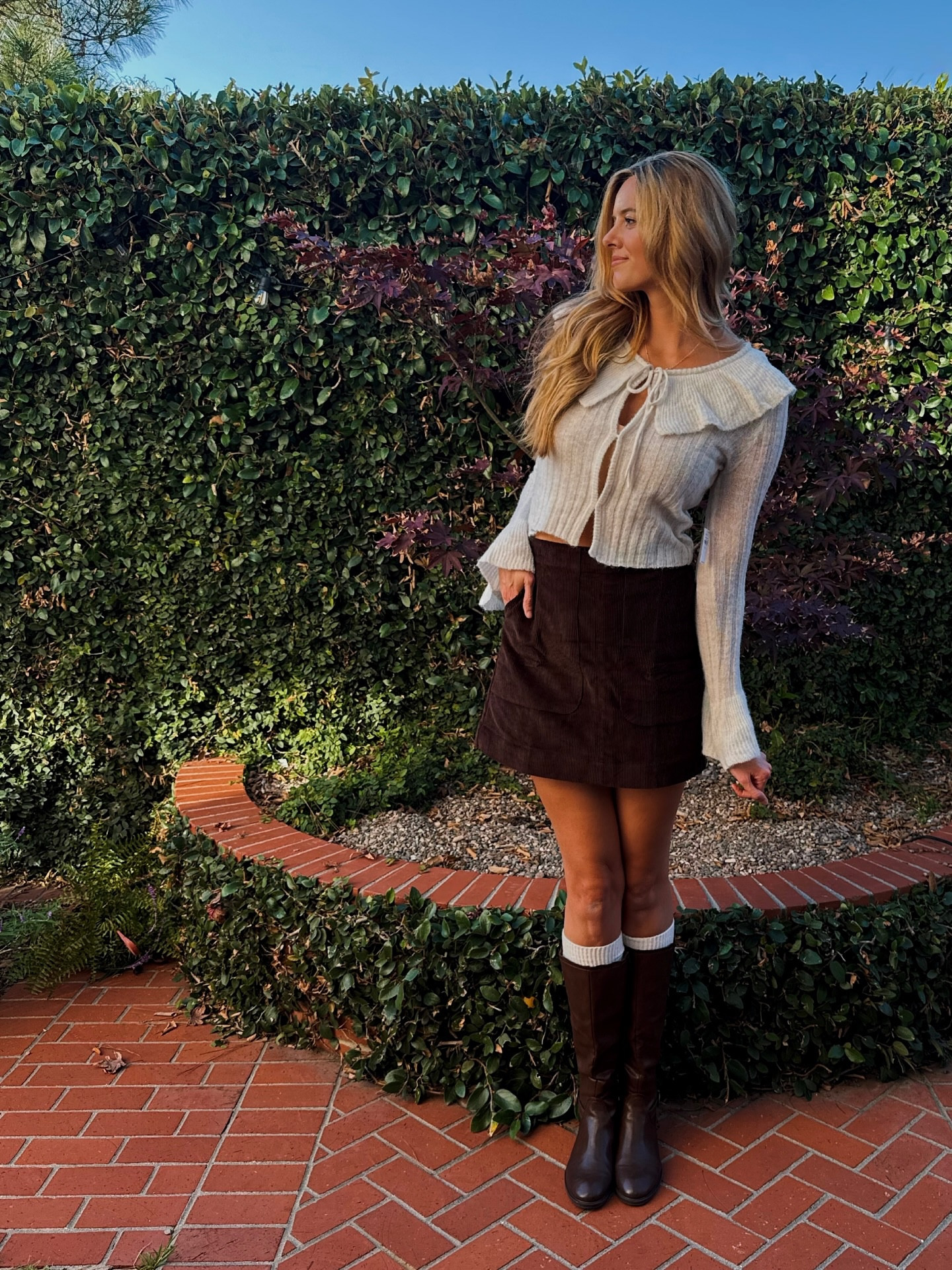 Top: Small Tall
Skirt: Small Tall (runs a little bigger!)
Boots: 11

Need an outfit for Thanksgiving? @oldnavy has you covered with stylish, classic pieces perfect for the holiday 🦃 (swipe to last photo for surprise)

This corduroy skirt also comes in tall lengths and actually fits the way it’s supposed to. Linked my outfit on my LTK page!

#tallgirl #tallgirlfashion #holidaystyle

#LTKTall #LTKTall #LTKHoliday #LTKFindsUnder50