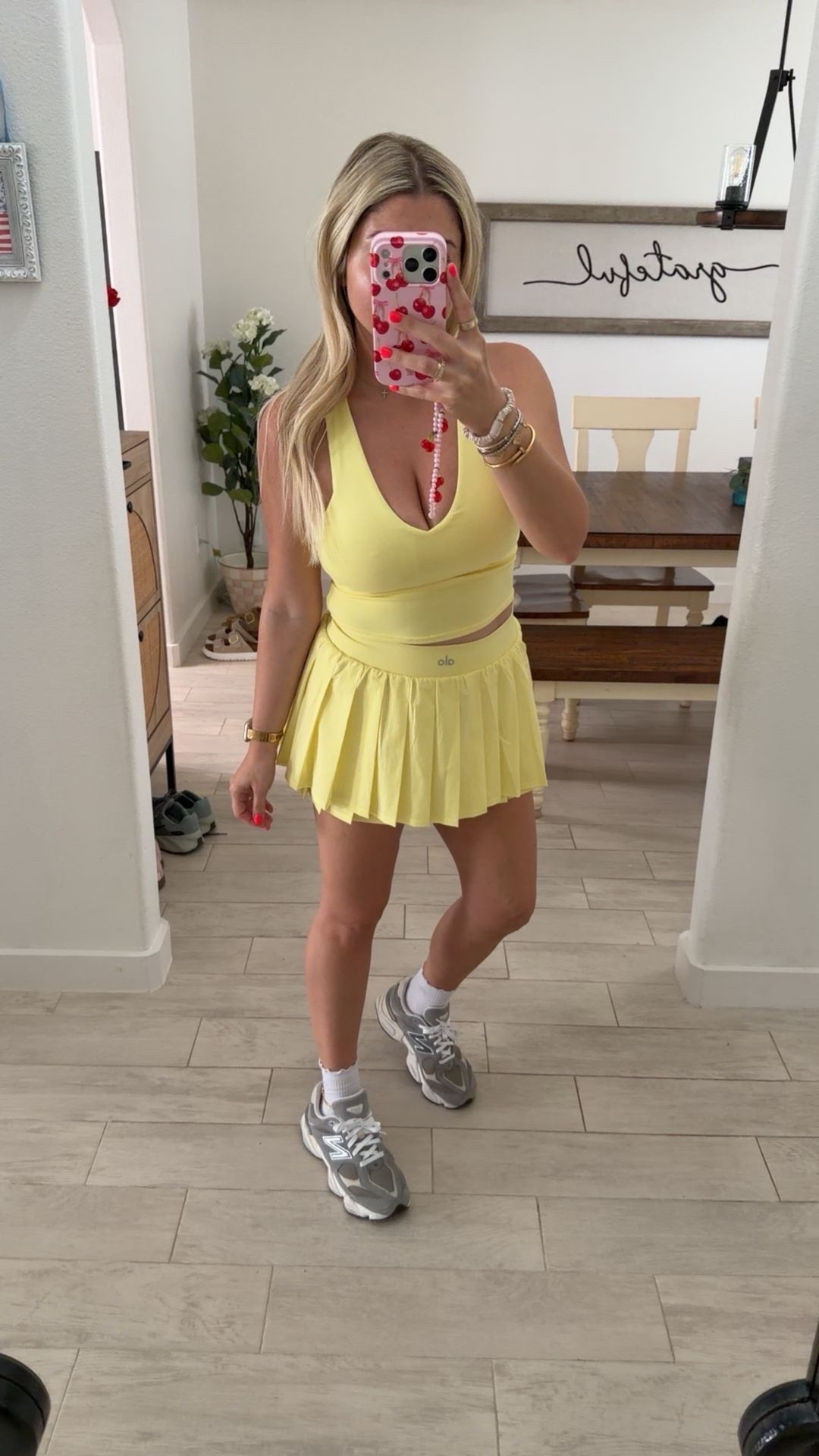 OOTD 
Alo set
Tank m
Skirt small
New balance sneakers tts

#LTKootd #LTKActive