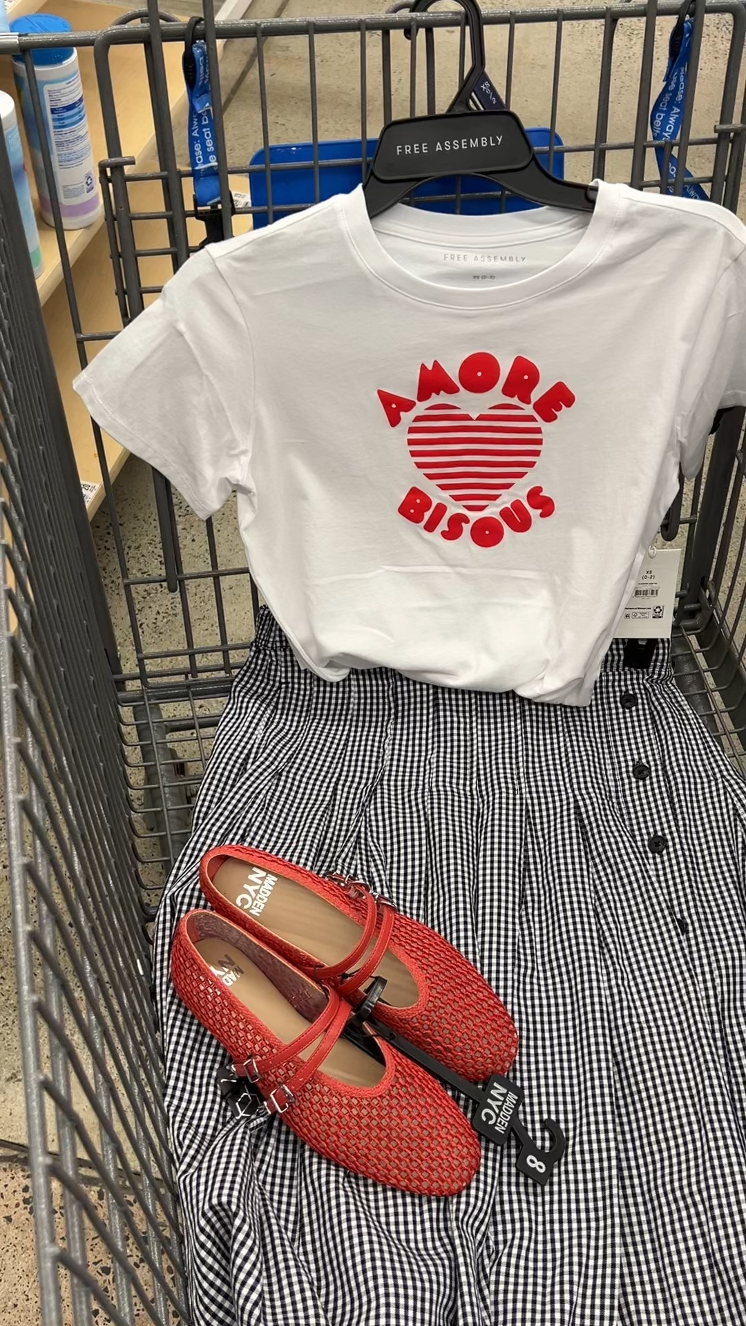 Walmart outfit idea, love this little combo! It’s feeling very Clare V. to me. #walmartfashion 

#LTKootd