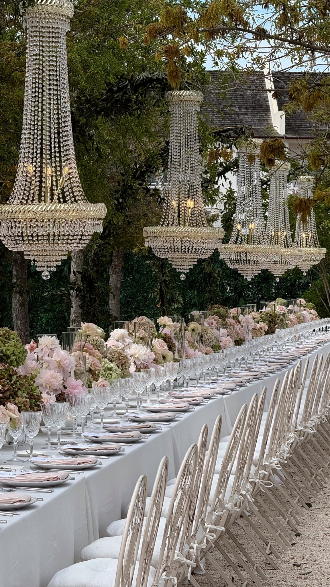 my dream table scape 😍

#LTKTravel #LTKHome #LTKWedding