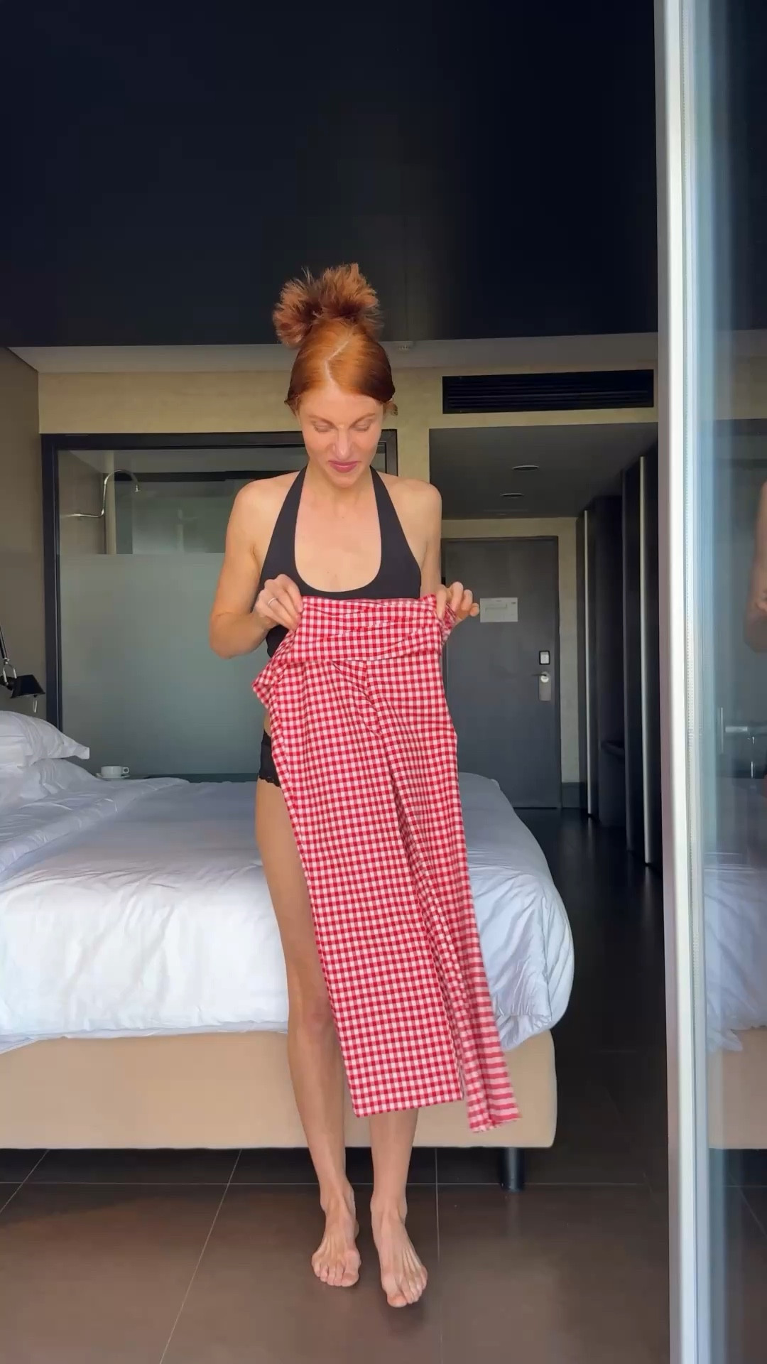 Day 2 Paris in Capri pants ❤️🤍❤️

#LTKdatenight #LTKeurope #LTKdeutschland