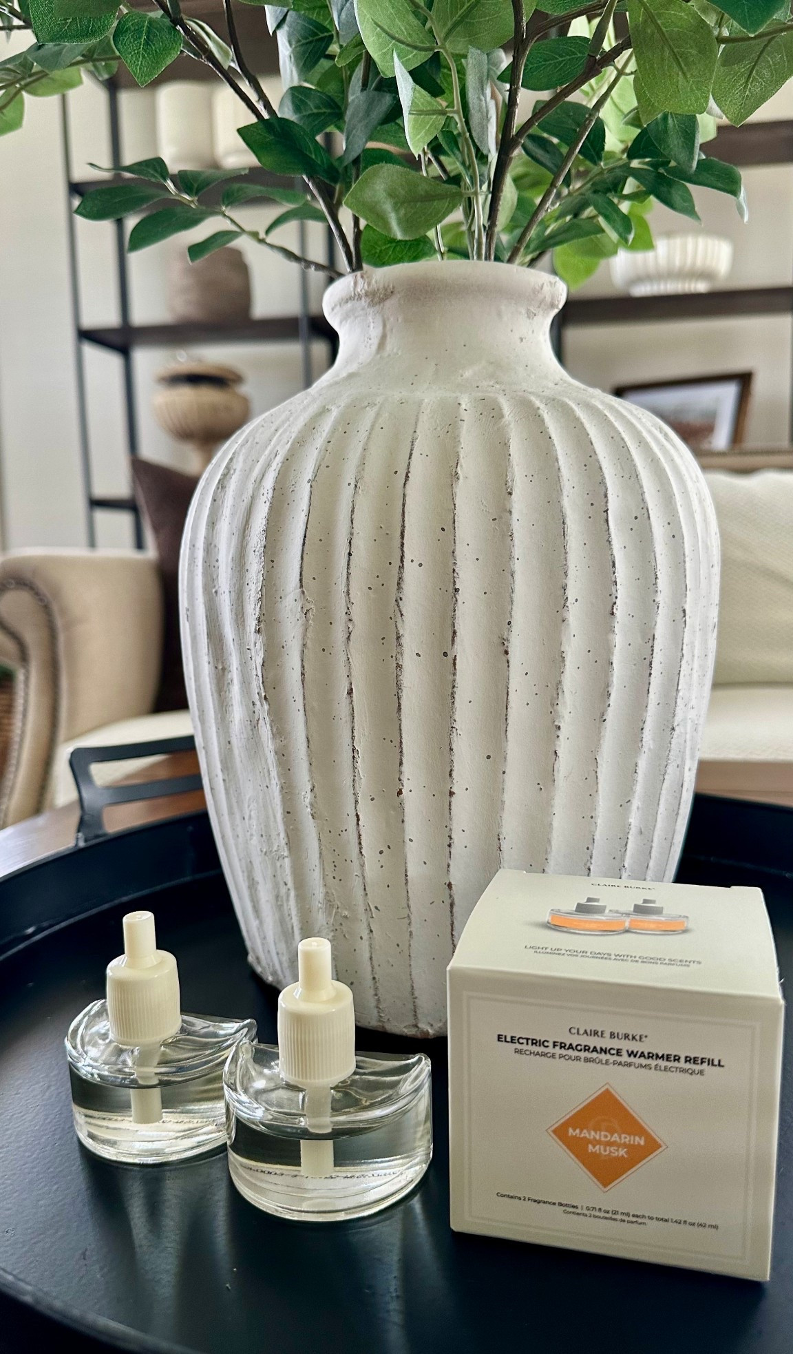 This plug-in from Clair Burke just upgraded my entire home atmosphere!
#airfreshner
#myclaireburke
#Plugins

#LTKHome #LTKSeasonal #LTKU