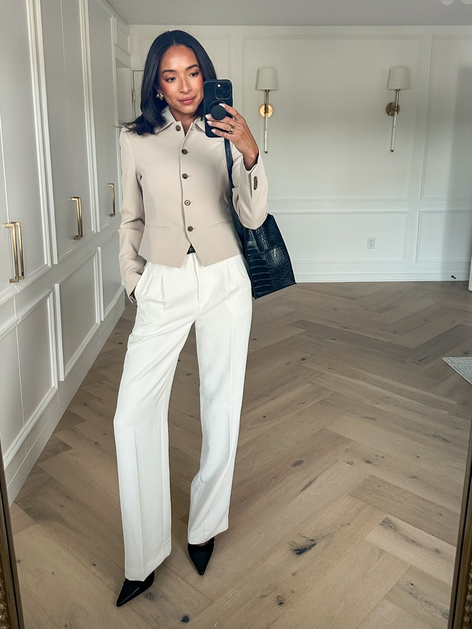 Work outfit! Wearing size 2 jacket and size 4 trousers 


Workwear
Office outfit 
Work conference outfit 
Summer outfit 
White trousers 

#LTKSeasonal #LTKWorkwear #LTKStyleTip