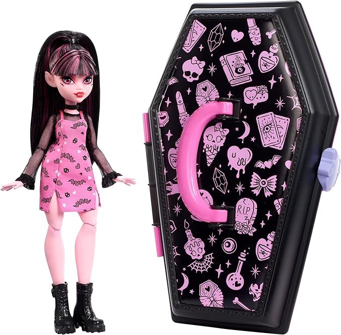 Monster High Doll & Accessories, Draculaura Gore-Ganizer Beauty Kit with Bat Clips, Comb & Mirror... | Amazon (US)