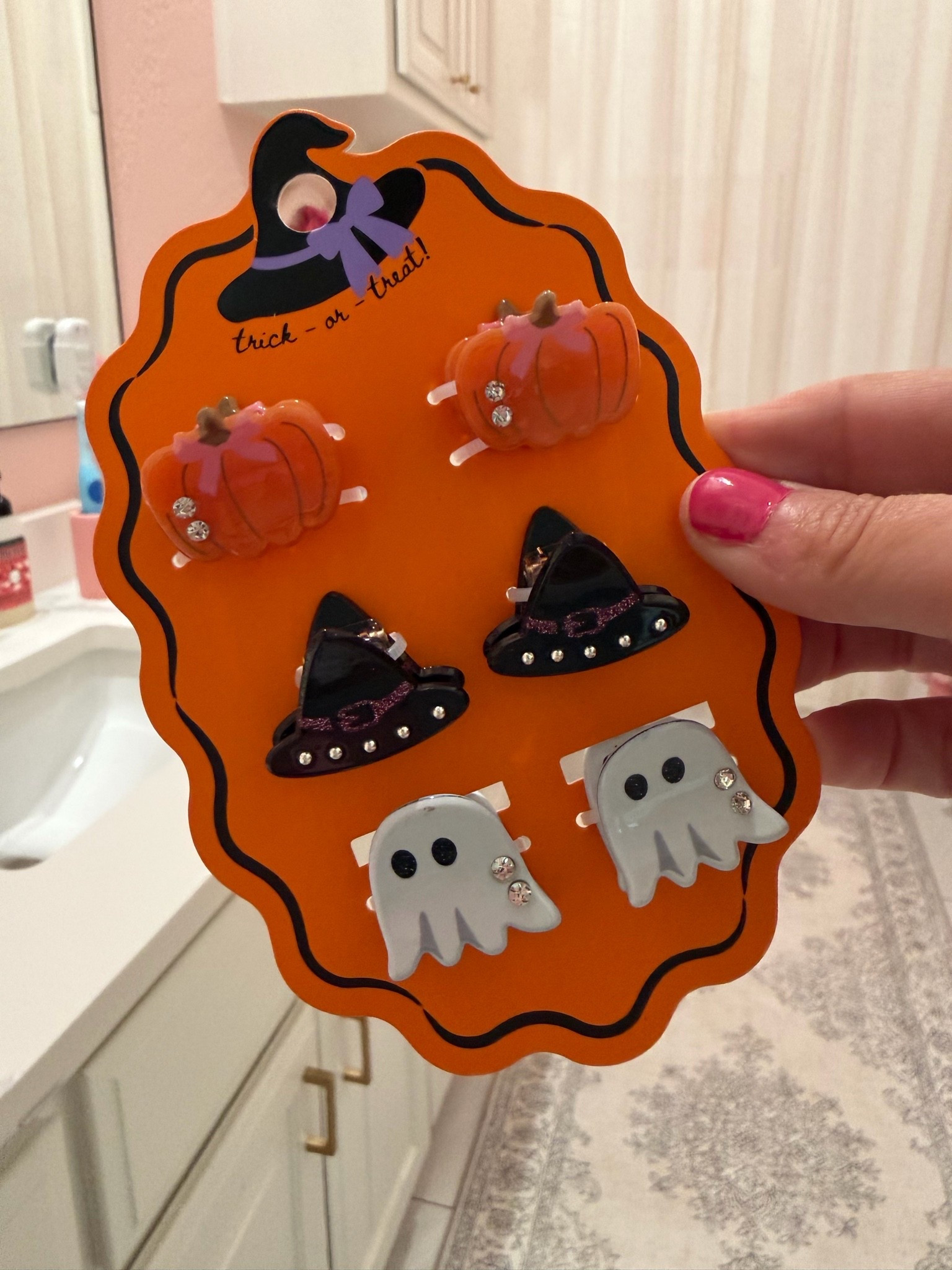 Halloween hair accessories

#LTKootd #LTKmomlife #LTKKids