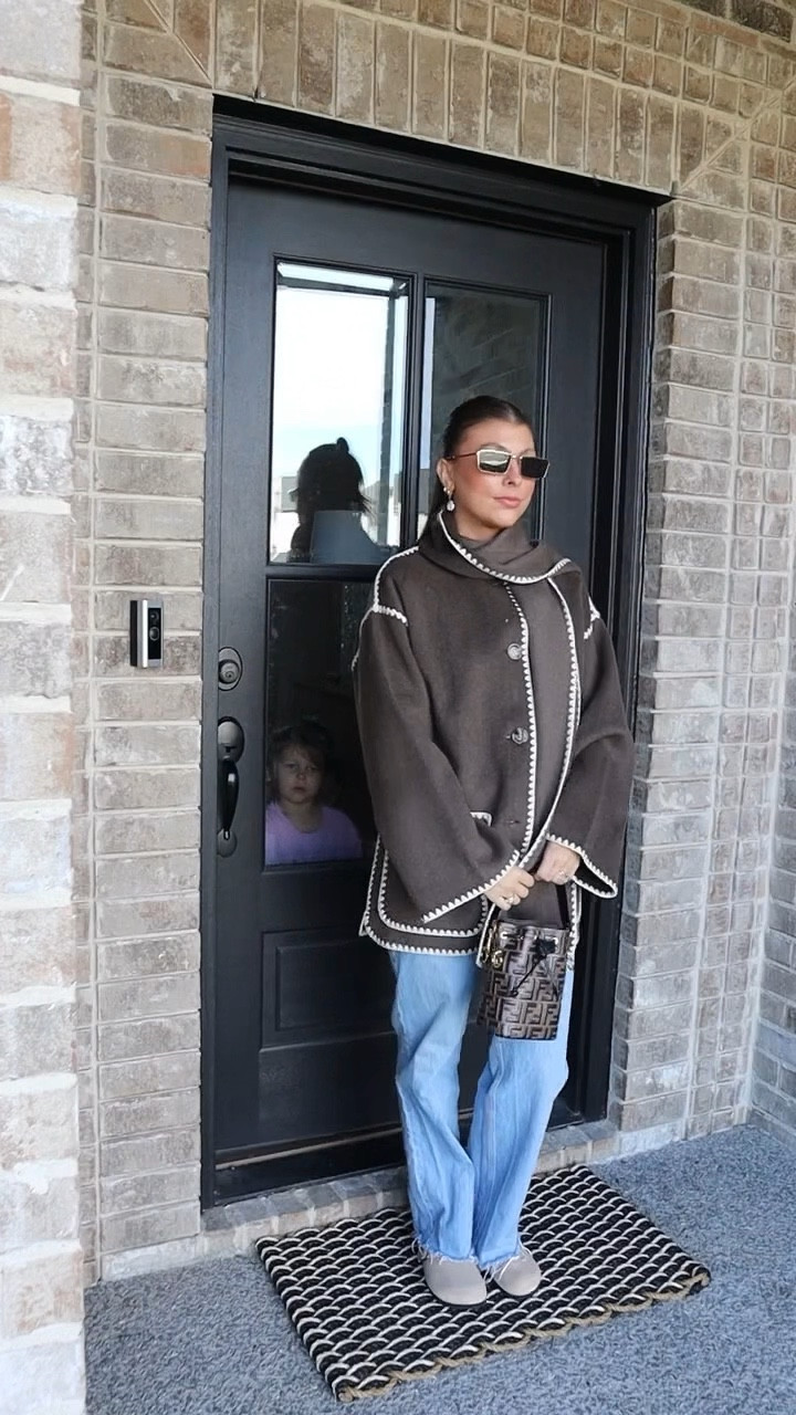 As a SAHM, i wear many hats - or in this case coats! Thanks to @onequince ! #QuincePartner use code:  INFG-25SHELBSTEW10 
New customers get 10% off! 💕 

#LTKGiftGuide #LTKStyleTip #LTKHoliday