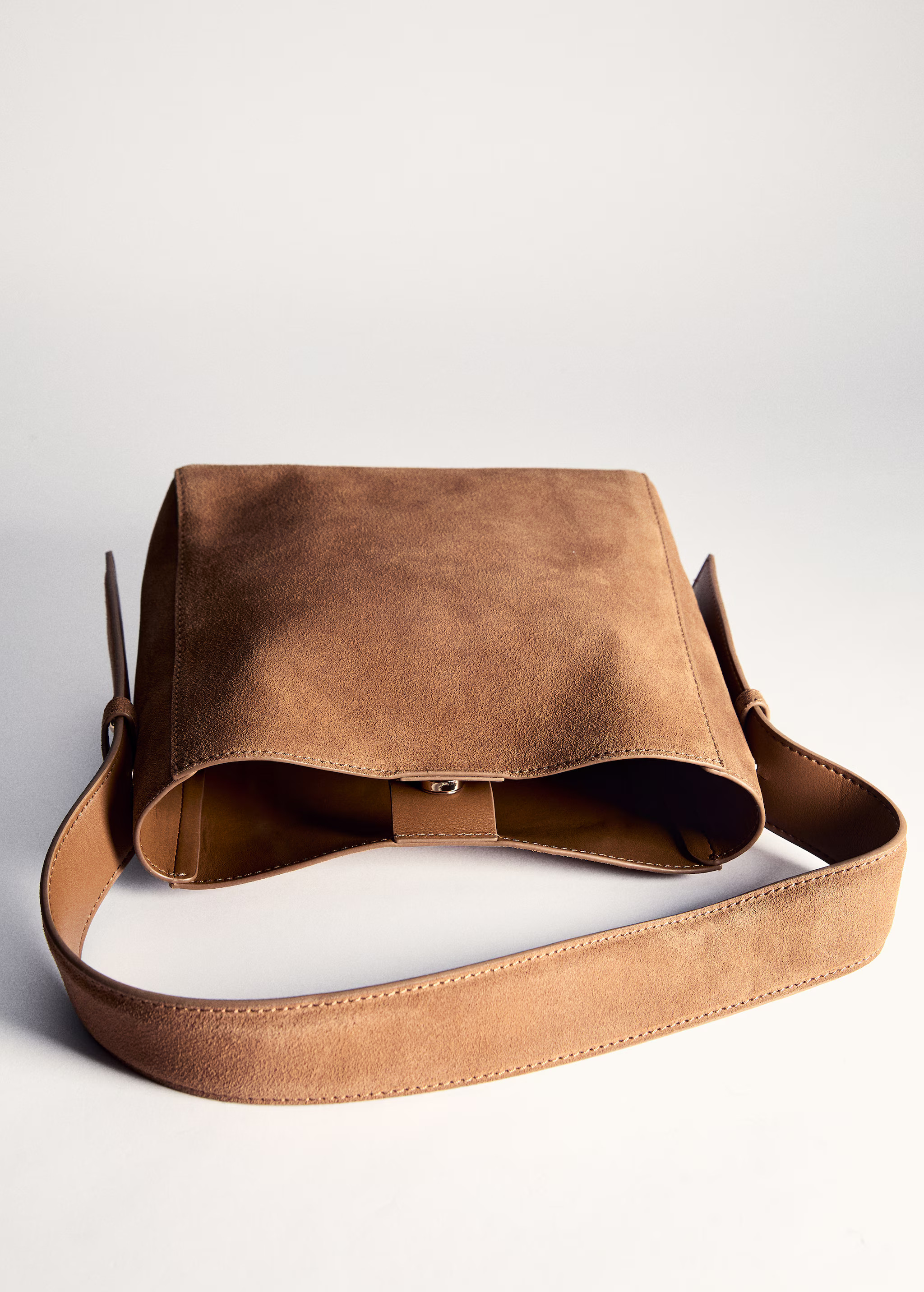 Suede shoulder bag - Woman | MANGO Canada | Mango Canada