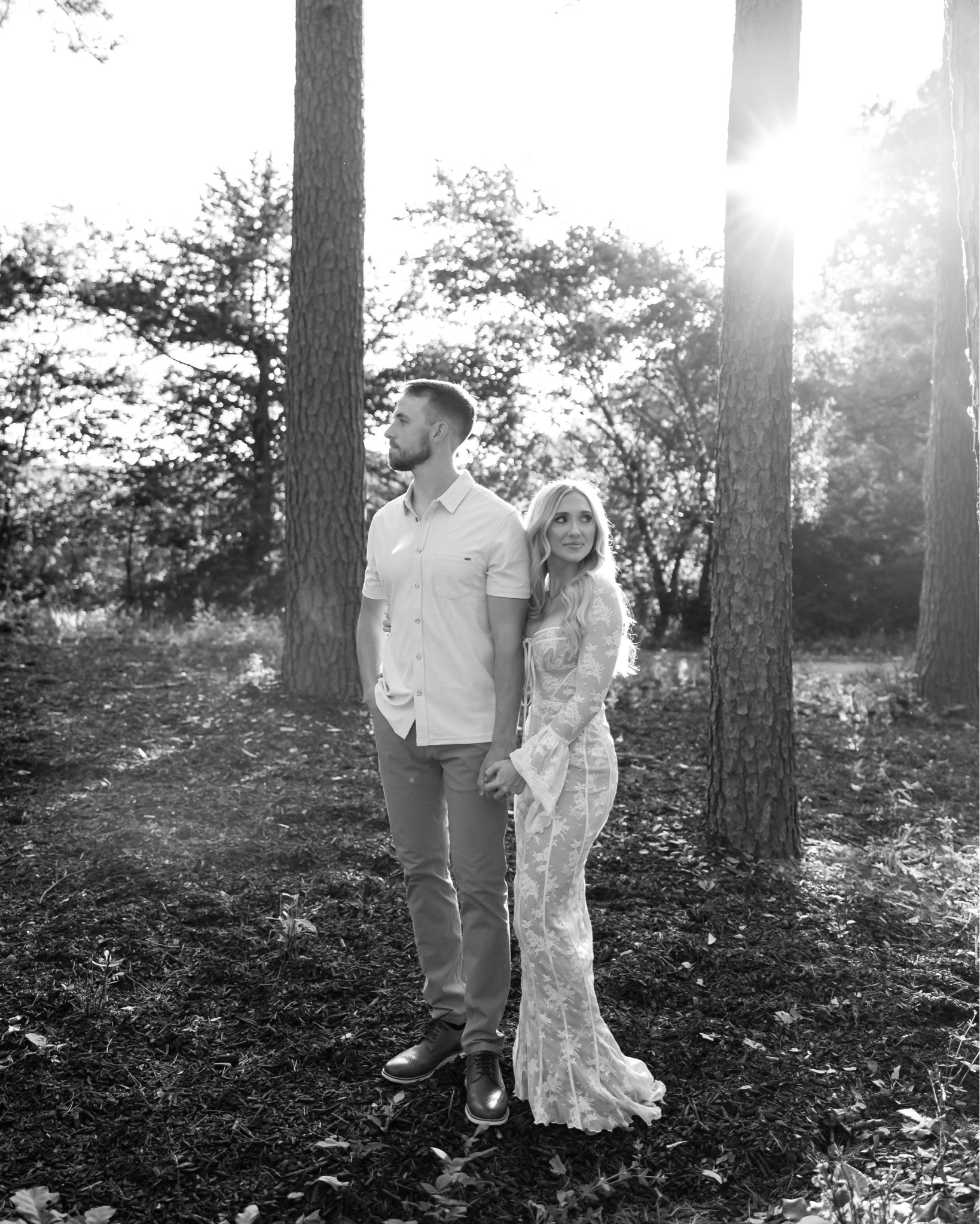 fall couples photoshoot | engagement photoshoot | pregnancy announcement photoshoot | fall family photos | fall family portraits 

#LTKFallSale #LTKFamily #LTKSeasonal