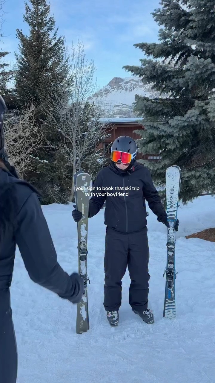 best thing we ever did already!🗻⛷️🌨️

 #skitrip #skicouple #skigoals #skiing #trending