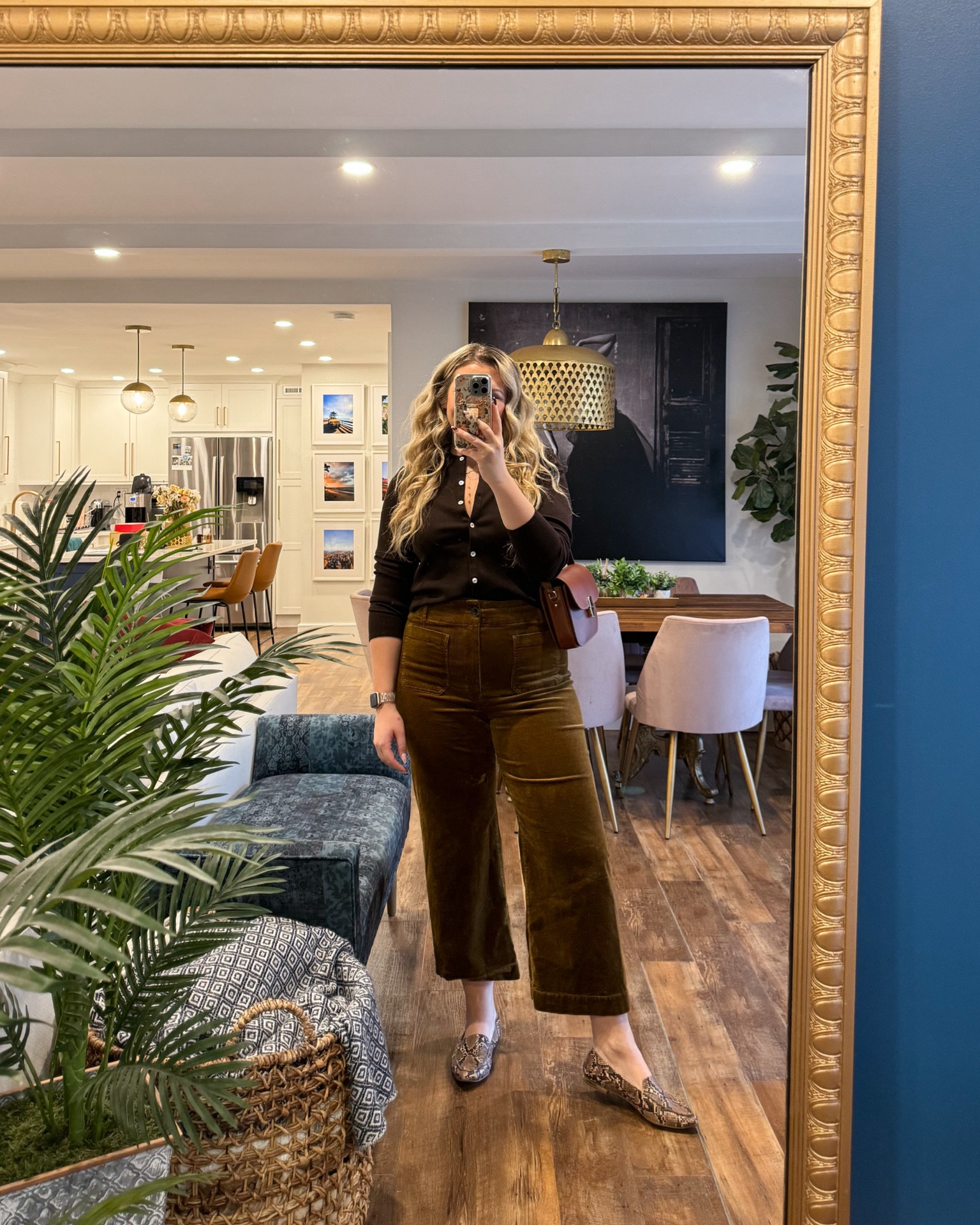 Brown fall outfit, corduroy pants, brown cardigan, Thanksgiving outfit, Thanksgiving outfit women, fall outfits

#LTKMidsize #LTKSeasonal #LTKStyleTip