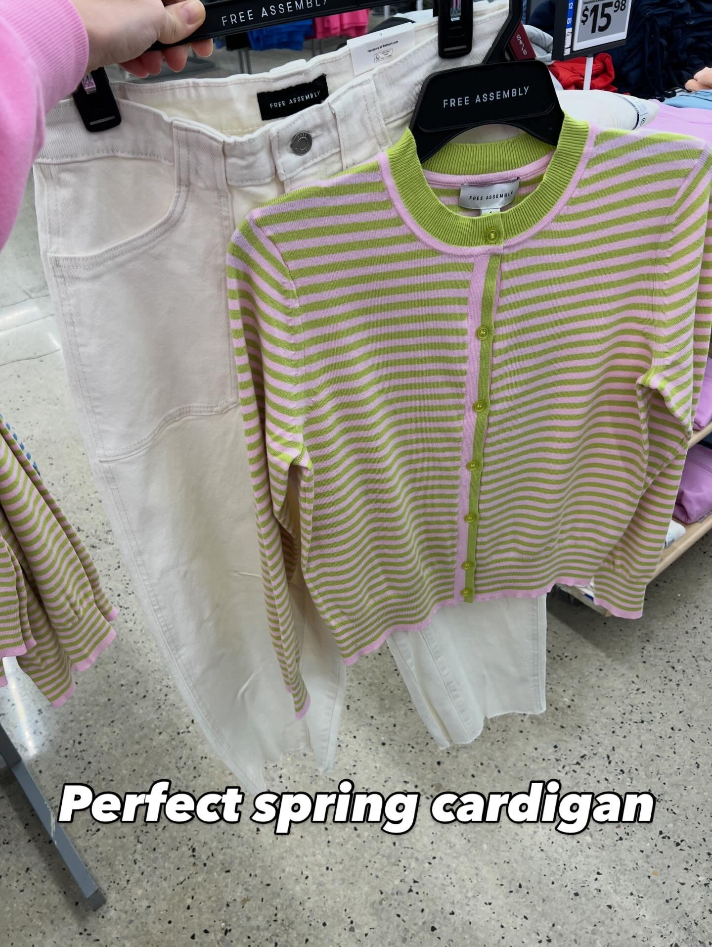 Boutique look cardigan at Walmart and designer feel barrel jeans in off white!  #walmartfashion #springoutfit