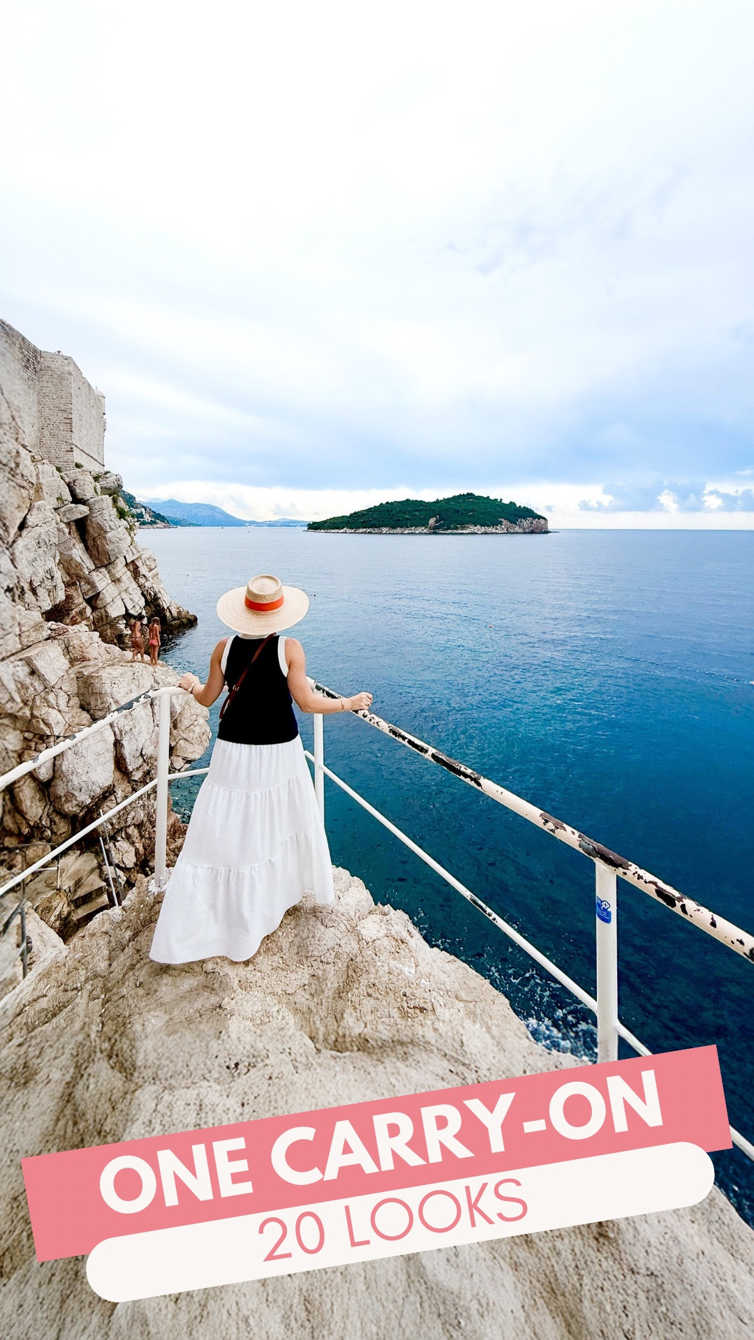 One carry-on, 20 looks 

2 weeks traveling through Croatia in Italy