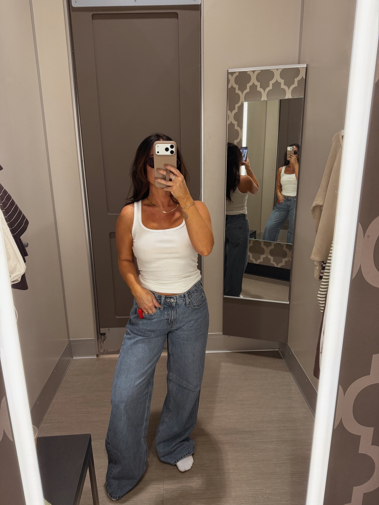 The fit of these jeans 🤌🏼

#LTKgrwm #LTKmomlife #LTKootd