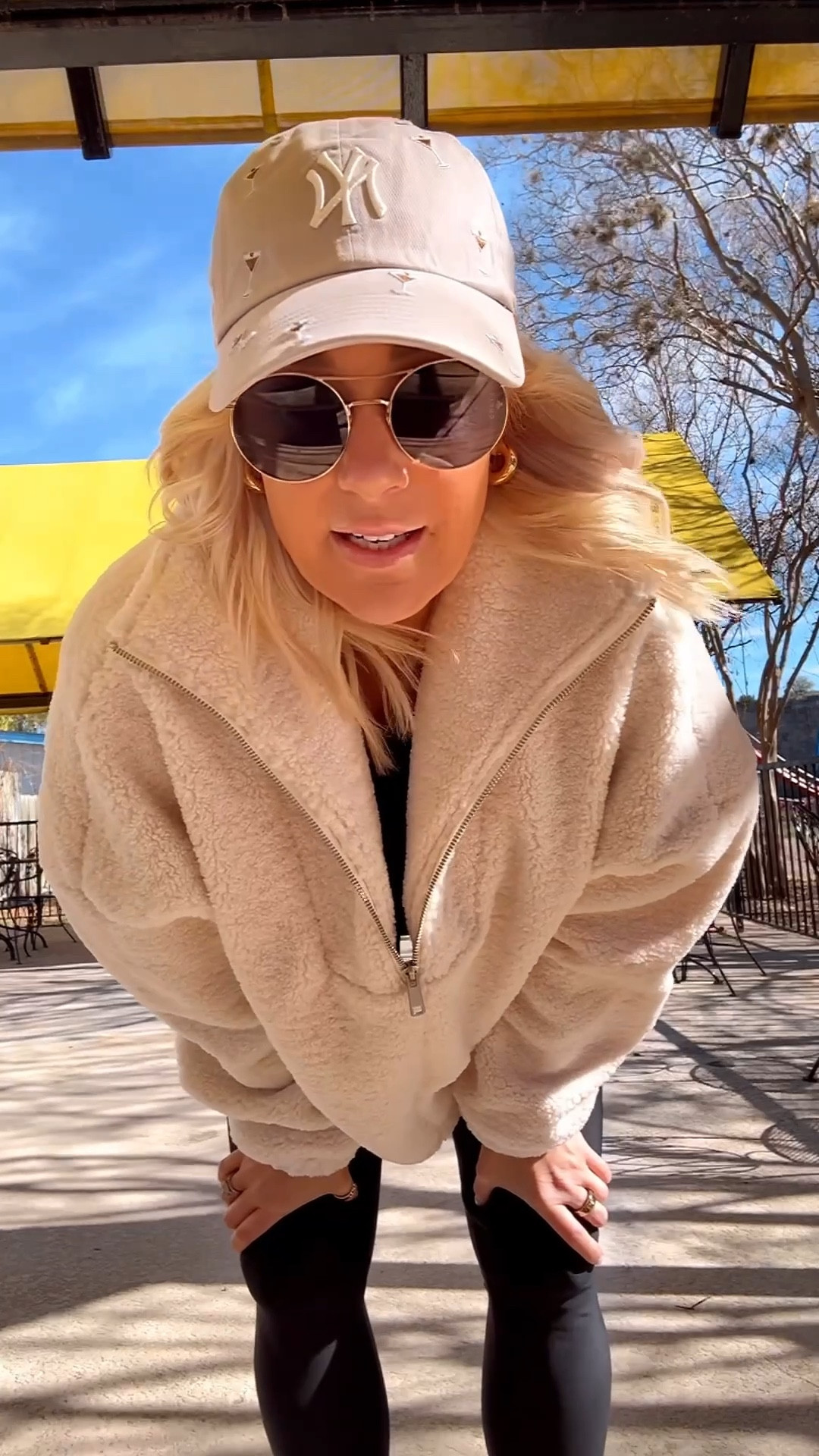 Wore this comfy cozy outfit to six flags , this pullover feels SO expensive but it’s Amazon and pretty affordable / size large 
Alo leggings size small 