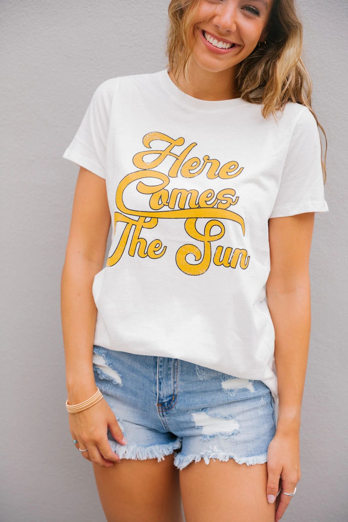 HERE COMES THE SUN VINTAGE TEE | Judith March