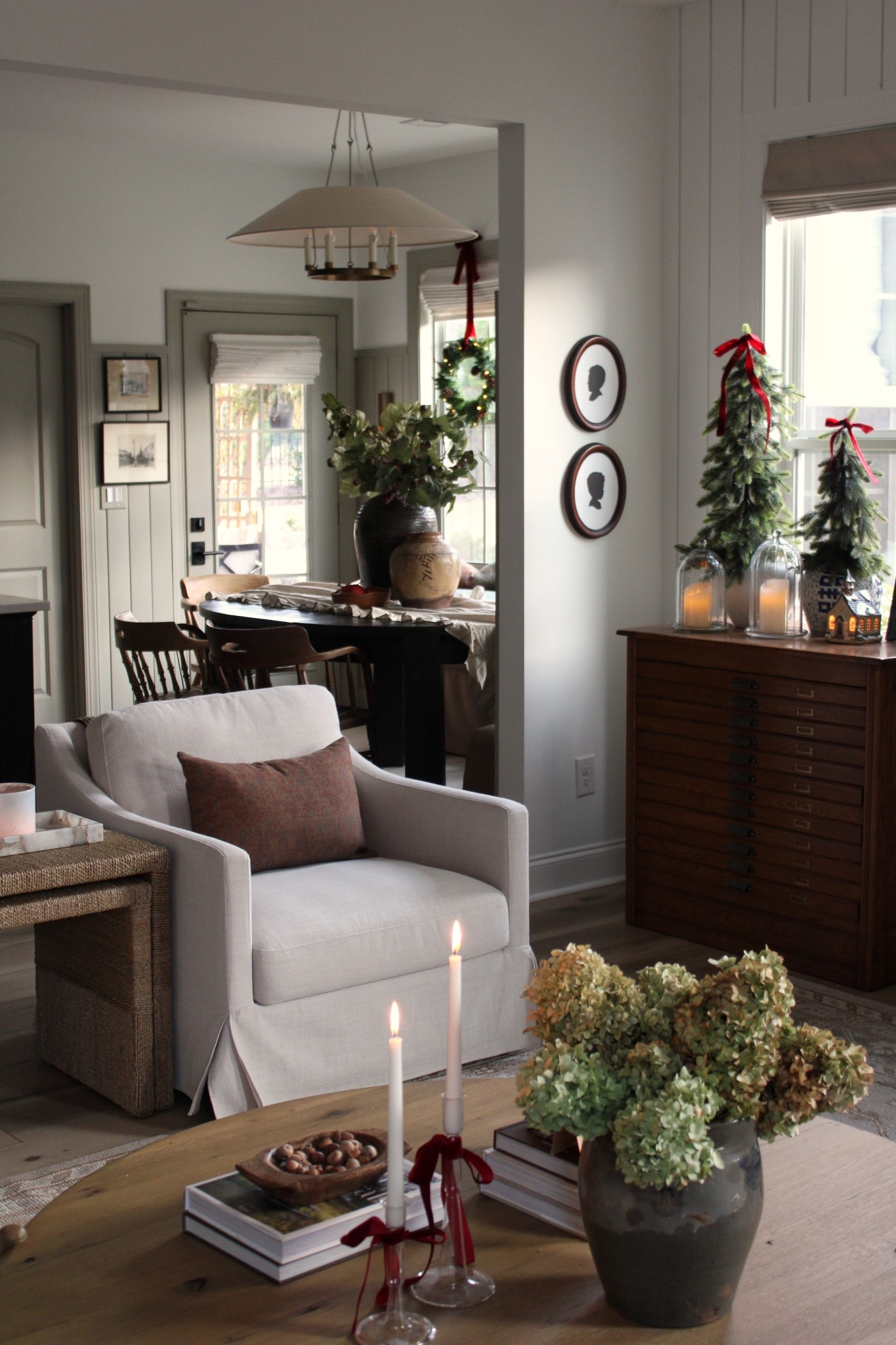 Christmas in the living room and kitchen nook, nostalgic Christmas, class Christmas, stockings, Christmas tree

#LTKFindsUnder50 #LTKHoliday