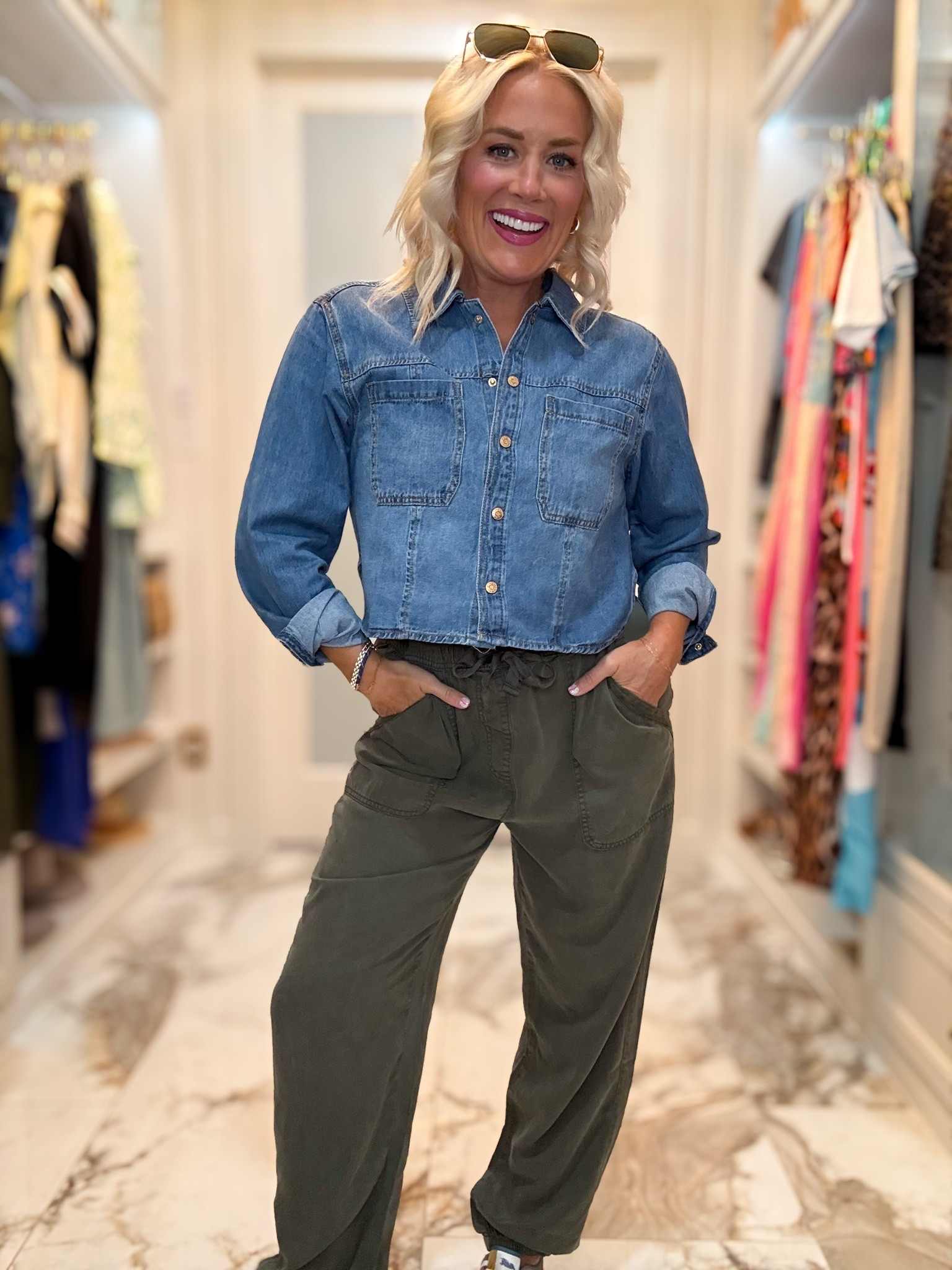 Teacher basics from Walmart 
Size medium in top
Small in pants
