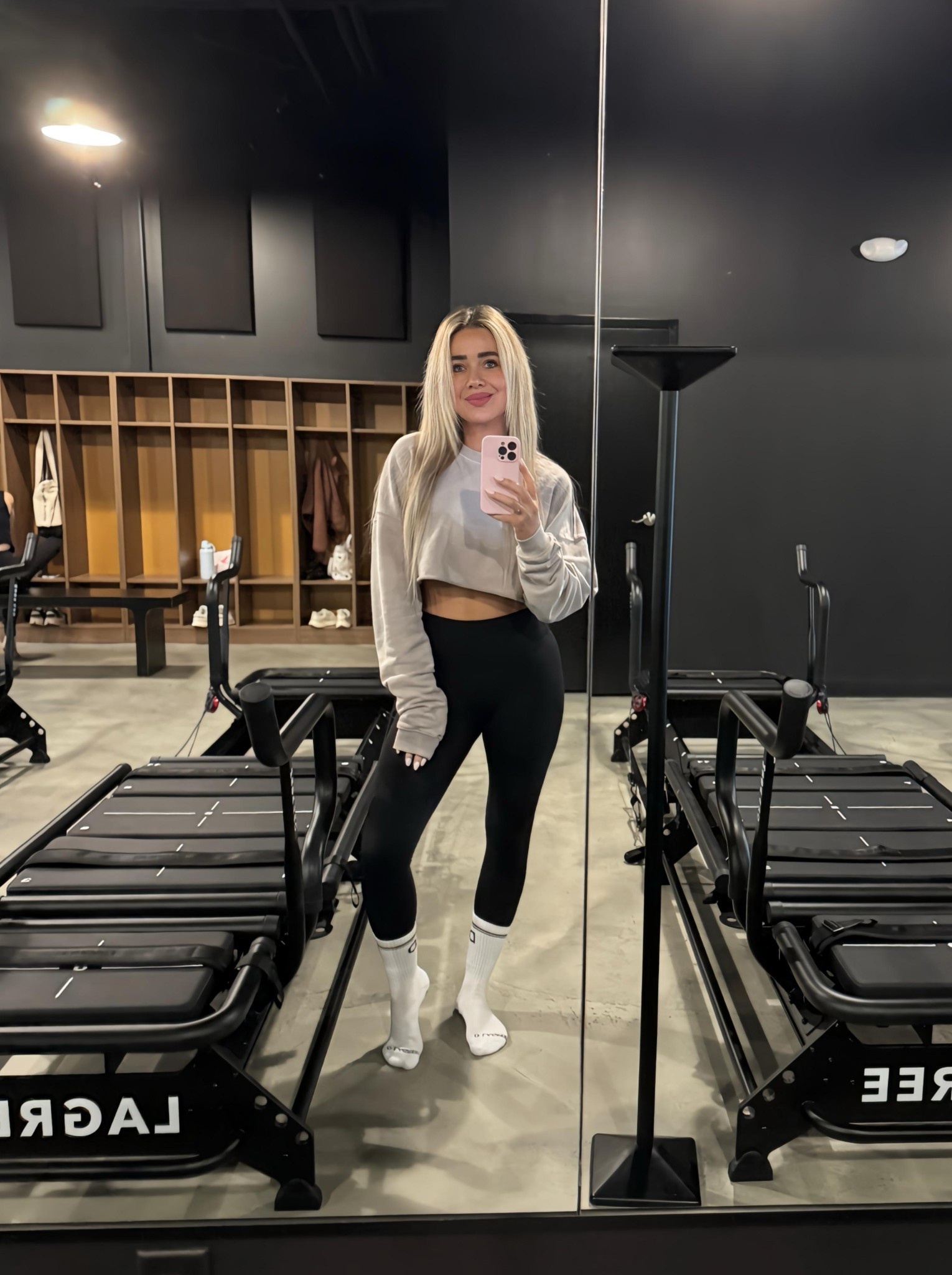 Favorite leggings & cropped pullover from Alo 🩶

#LTKActive