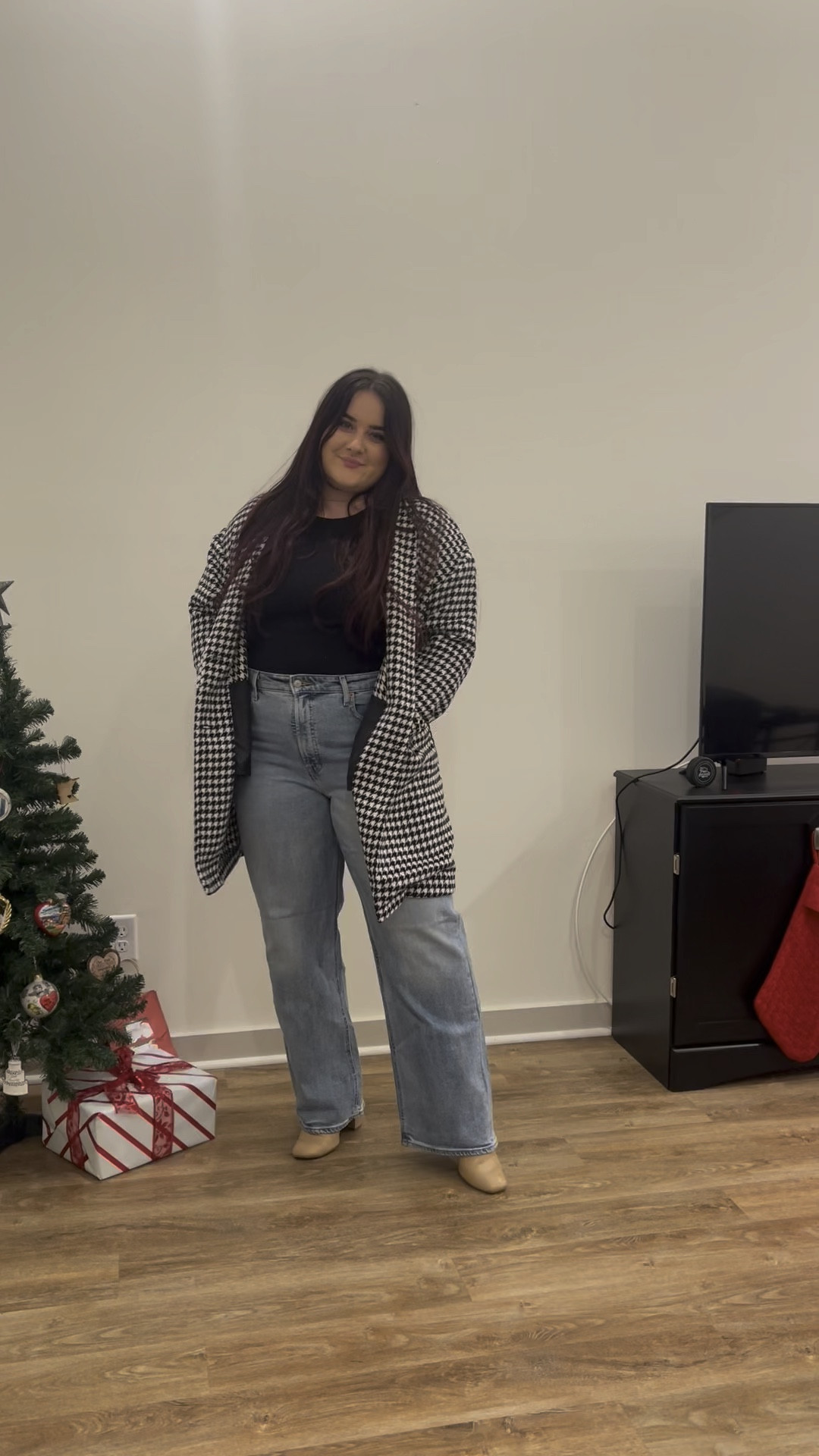 Outfits I wear to my husbands hockey games • 30% off my jeans + 41% off my jacket 🥰 

#LTKfindsunder100 #LTKfindsunder50 #LTKSeasonal