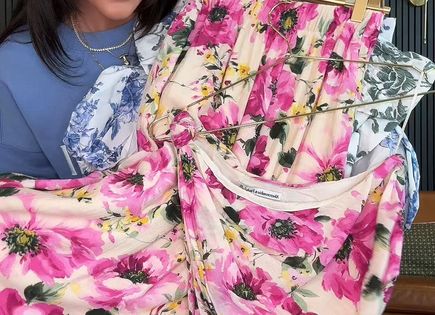 Loving florals for summer and @abercrombie never disappoints! 

I’m 5’2, 135 lbs, 34 DD, 25 in waist

Everything will be saved in my LTK!

#petitefashion #fashionover40 #fashioninspo #springfashion

#LTKover40 #LTKfindsunder100 #LTKstyletip