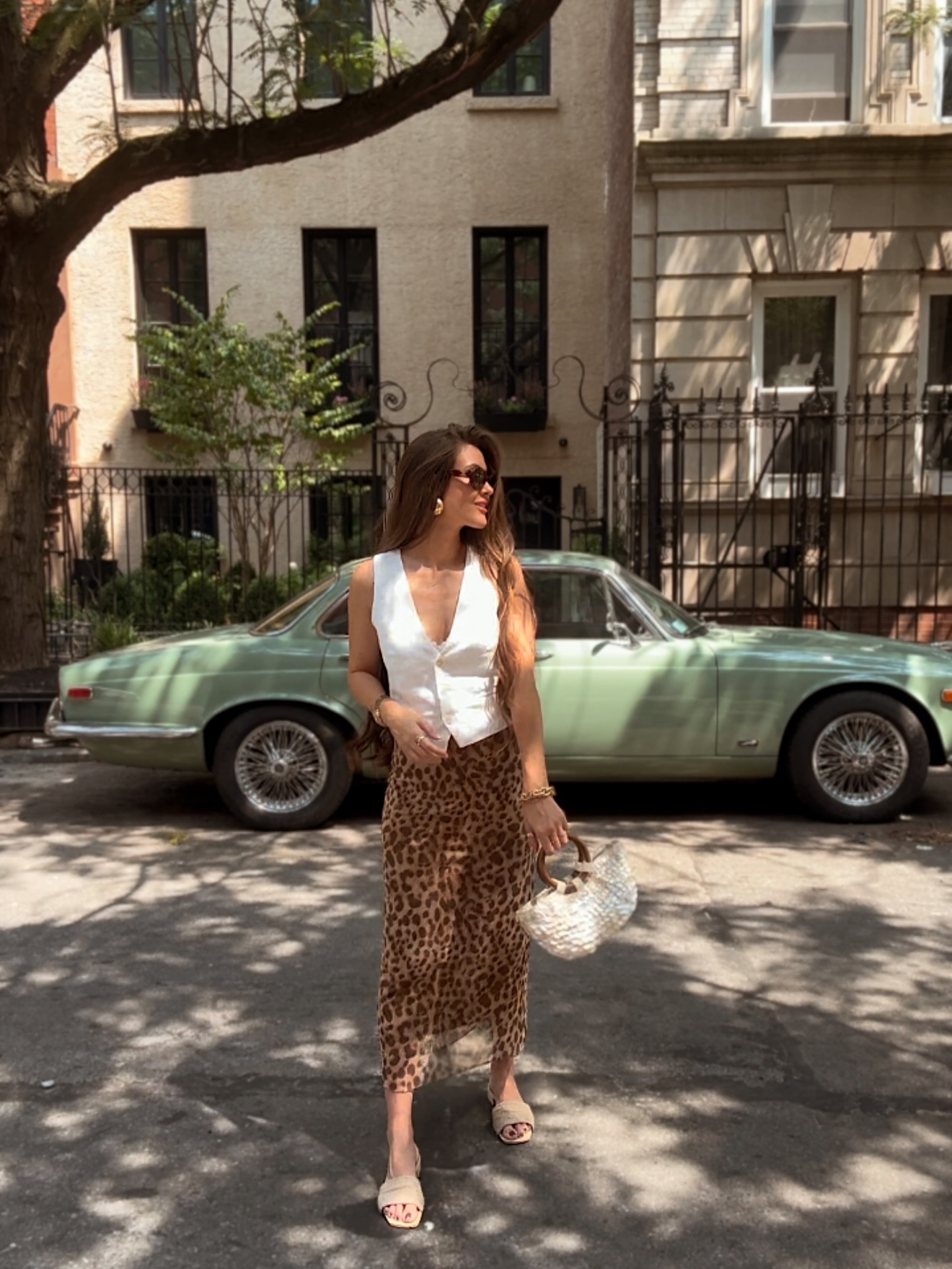 Nothing like having a friend who loves a good fit check and street photoshoot as much as I do 🗽📸 😘
.
.
.
#fitcheck #fashion #ootd #summeroutfit

#LTKSeasonal #LTKFindsUnder100 #LTKFindsUnder50