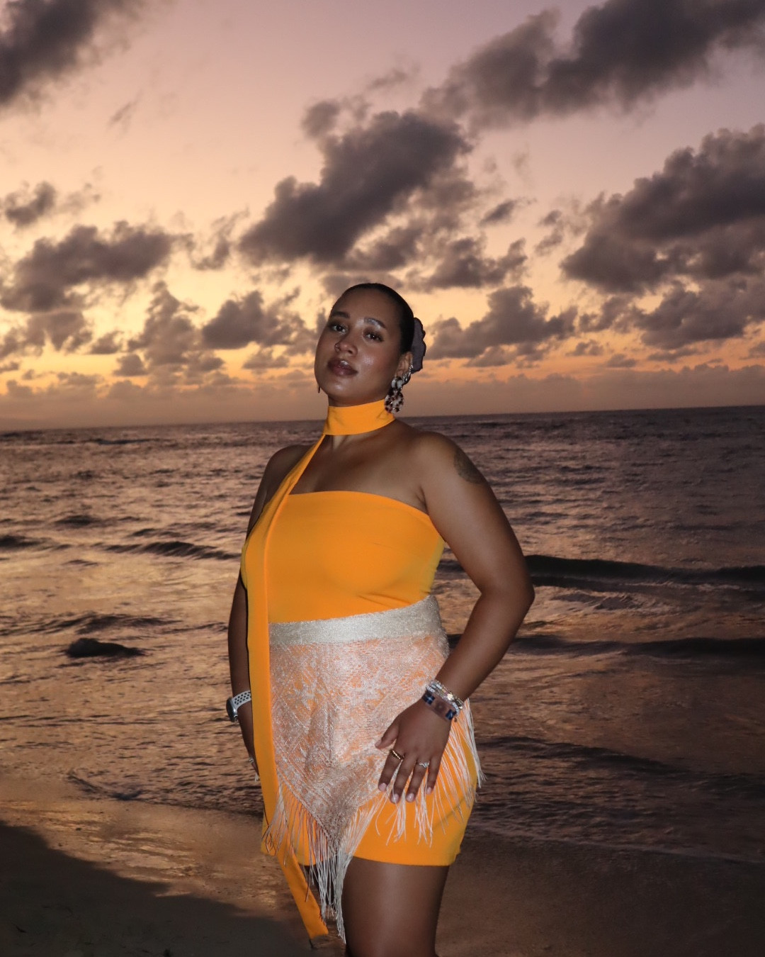 Wearing orange during a sunset is always a good idea !

#LTKMidsize #LTKootd #LTKU