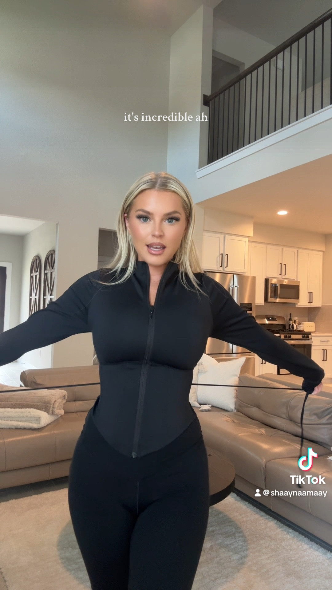 The best bbl jacket are you seeing this 😍

#LTKActive #LTKFitness #LTKMidsize
