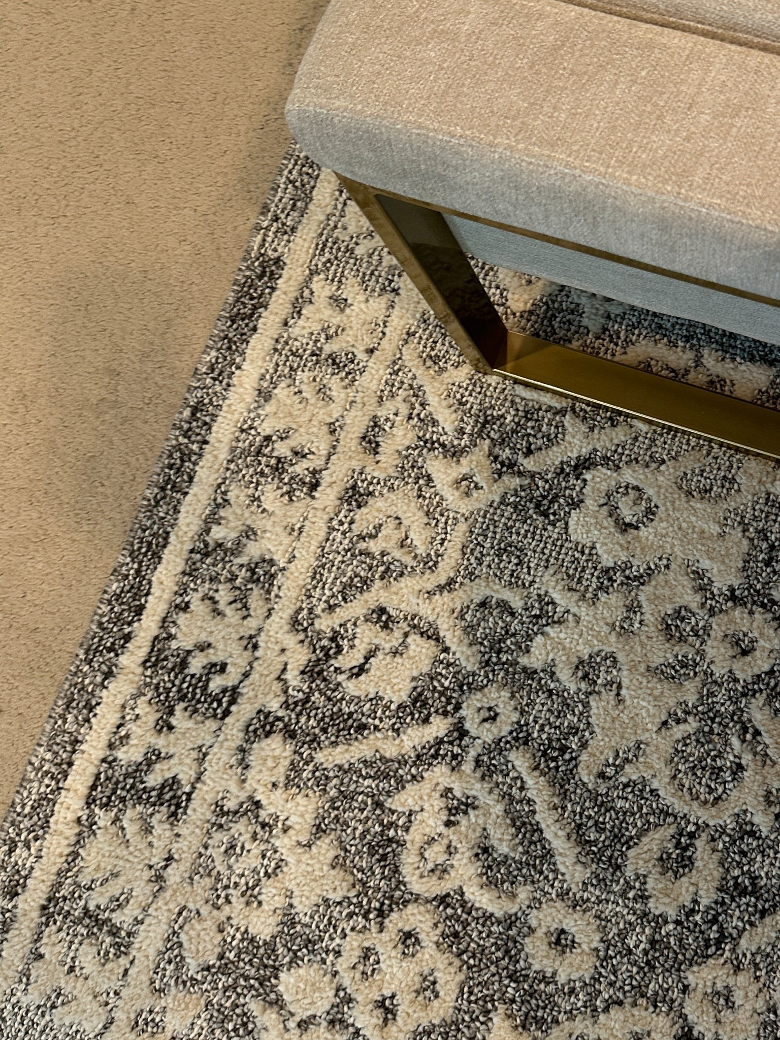 Warm transitional rug 